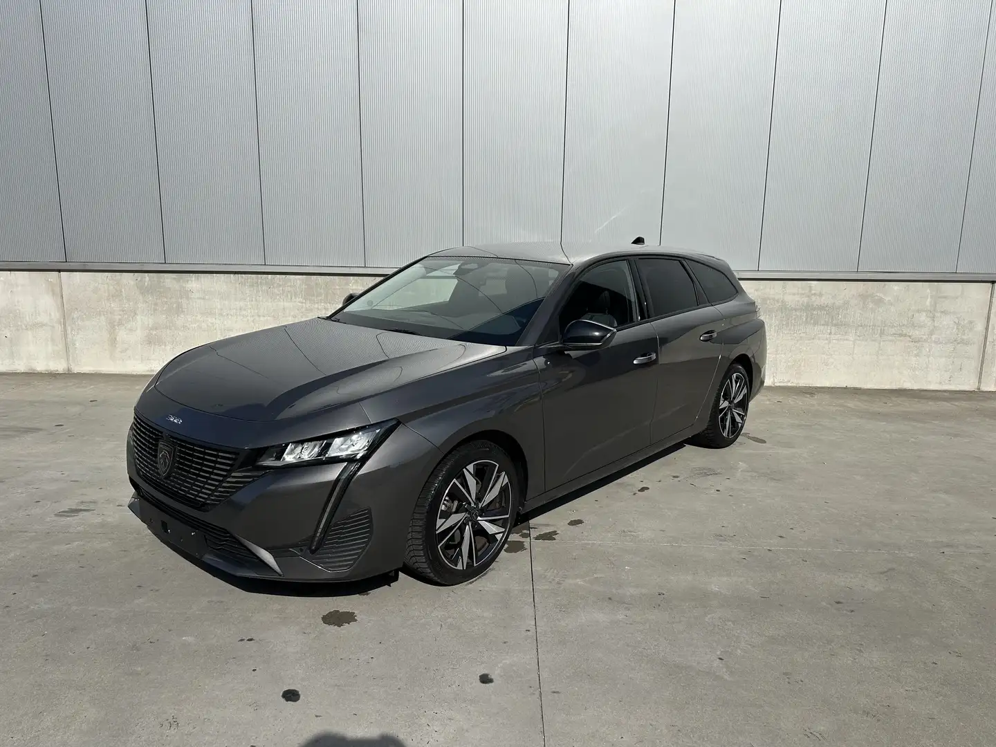 Peugeot 308 SW 1.5 BlueHDi Allure S Bruin - 1