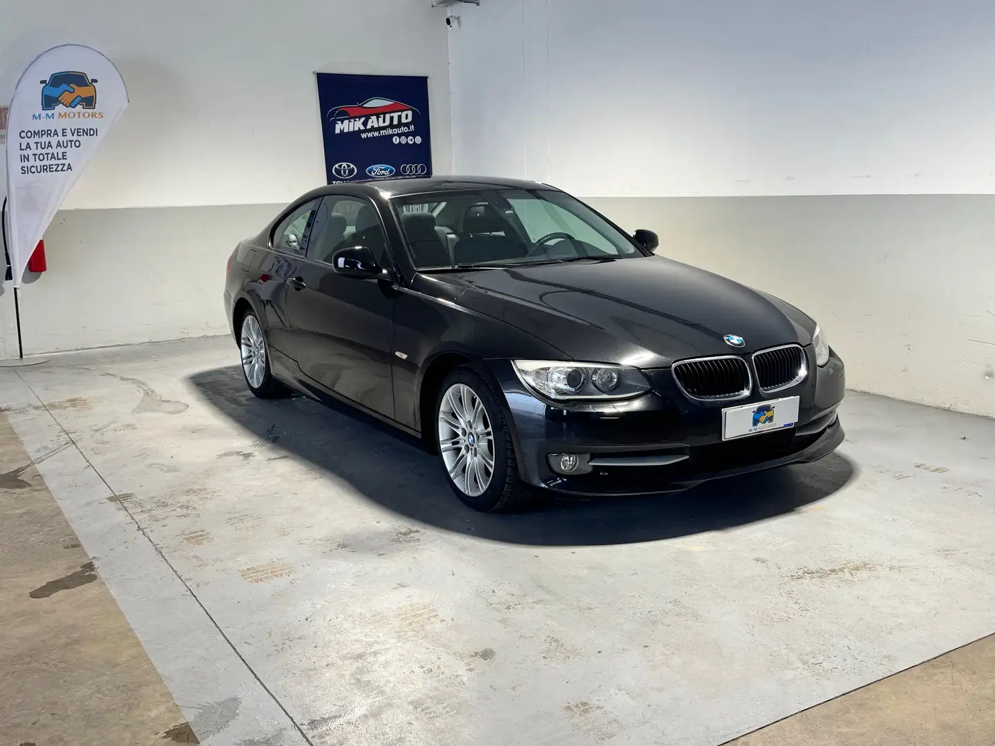 BMW 320d Coupe Futura 184cv Nero - 2