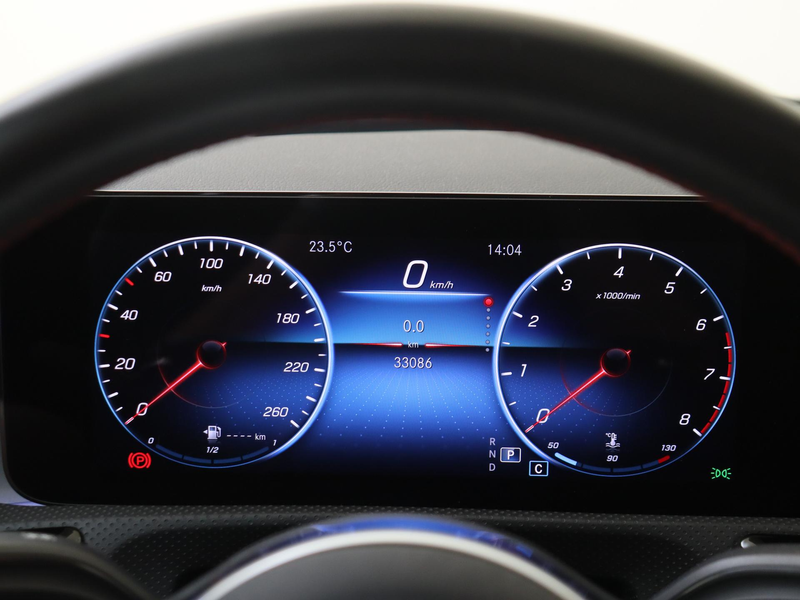 Mercedes-Benz CLA 200 Shooting Brake AMG Line /Panoramadak /Memory /Burm — photo 12