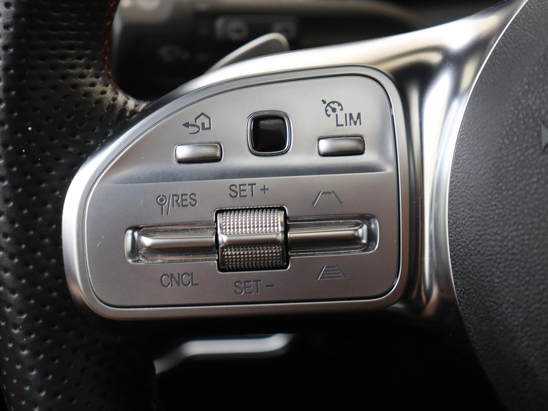 Mercedes-Benz CLA 200 Shooting Brake AMG Line /Panoramadak /Memory /Burm — photo 13