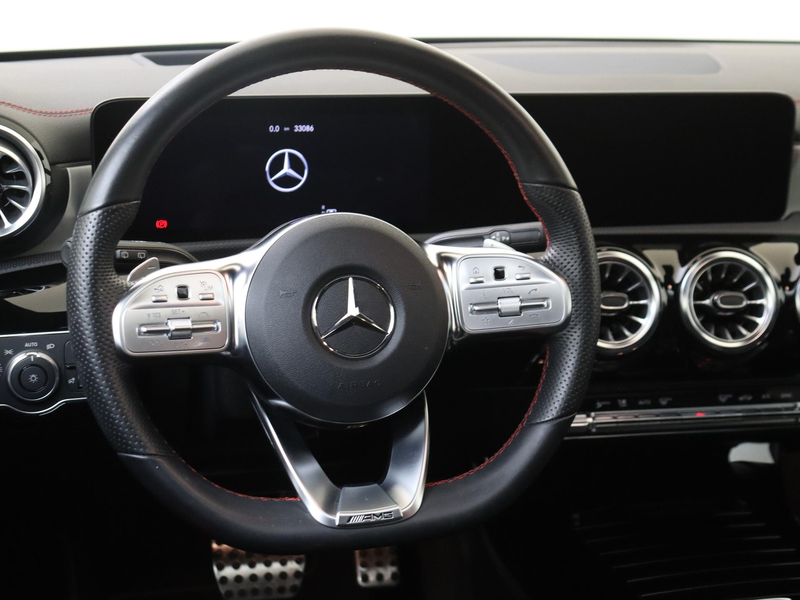 Mercedes-Benz CLA 200 Shooting Brake AMG Line /Panoramadak /Memory /Burm — photo 11
