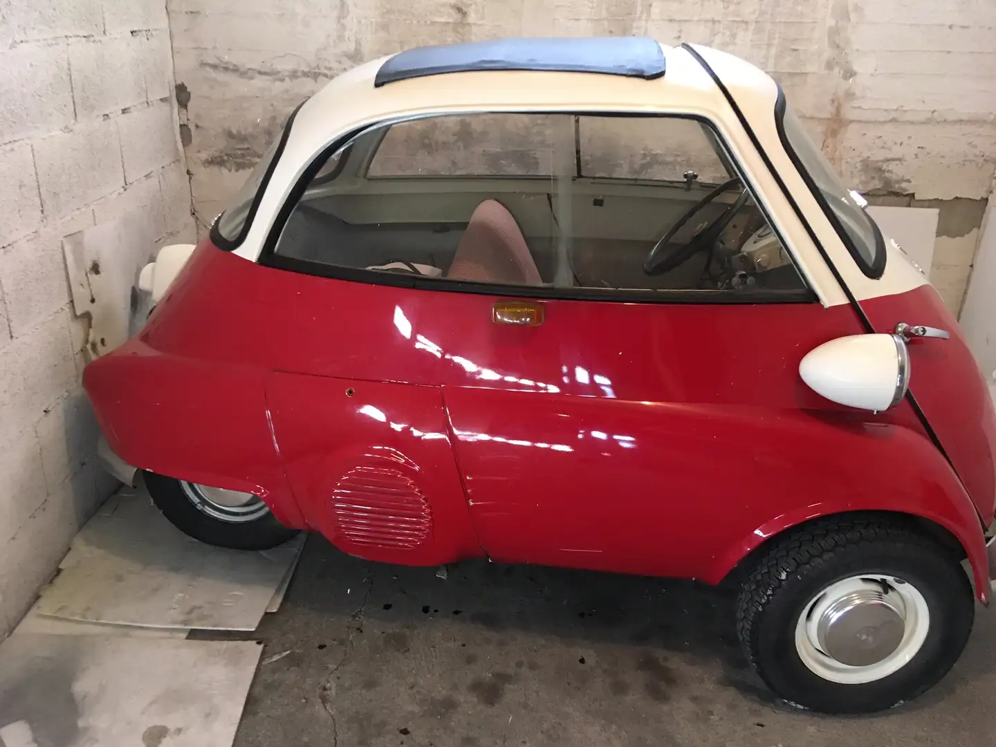 BMW Isetta Roşu - 2