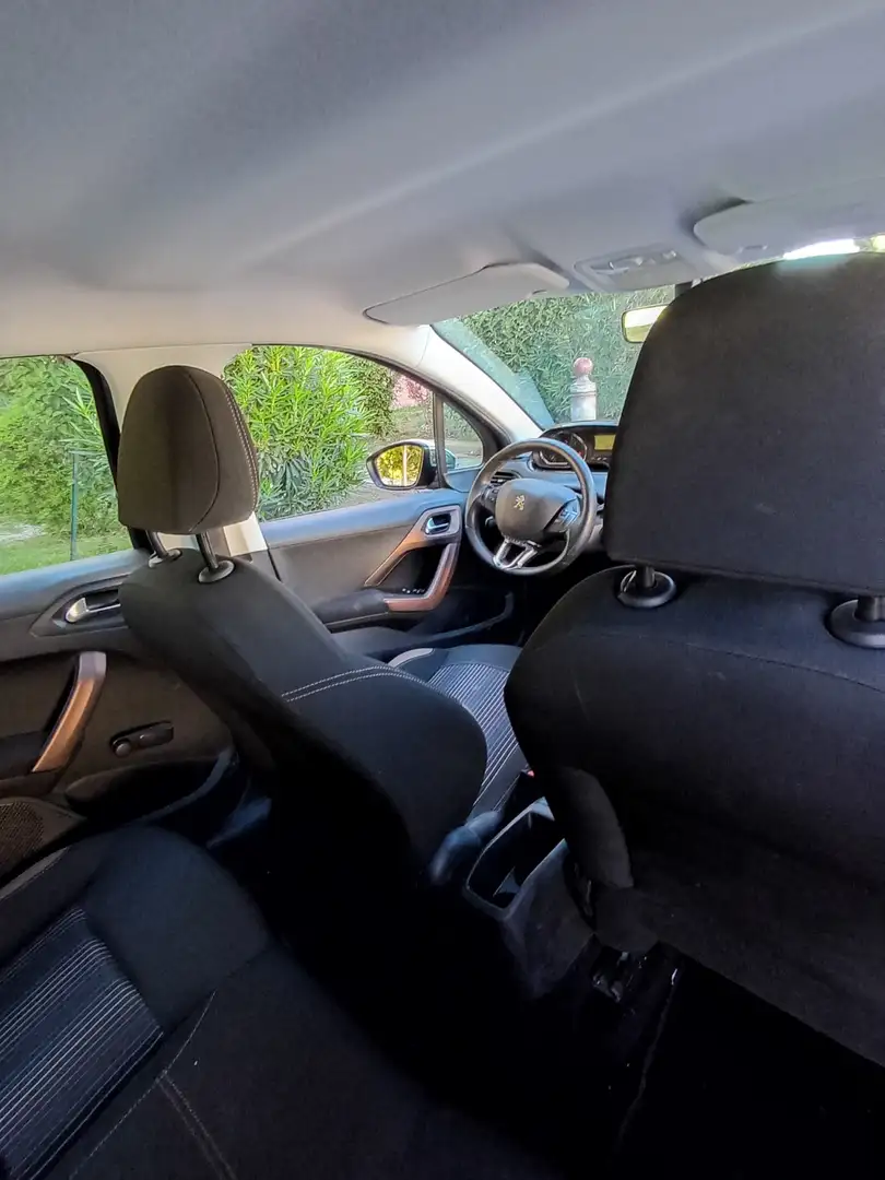 Peugeot 208 208 Paars - 1