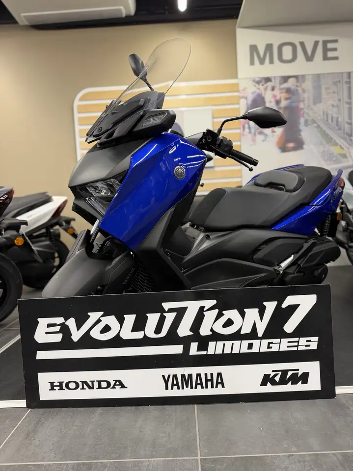 Yamaha X-Max 125