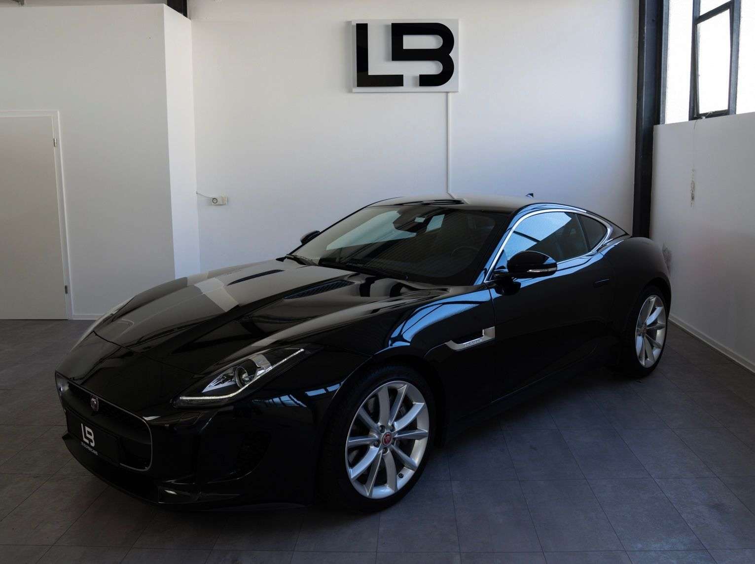 Second hand Jaguar F-Type 3.0 V6