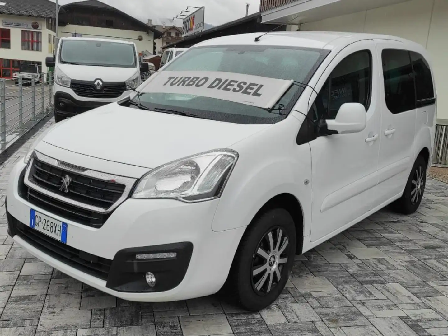Peugeot Partner TEPEE 1.6 HDI 100CV GANCIO TRAINO Beyaz - 1