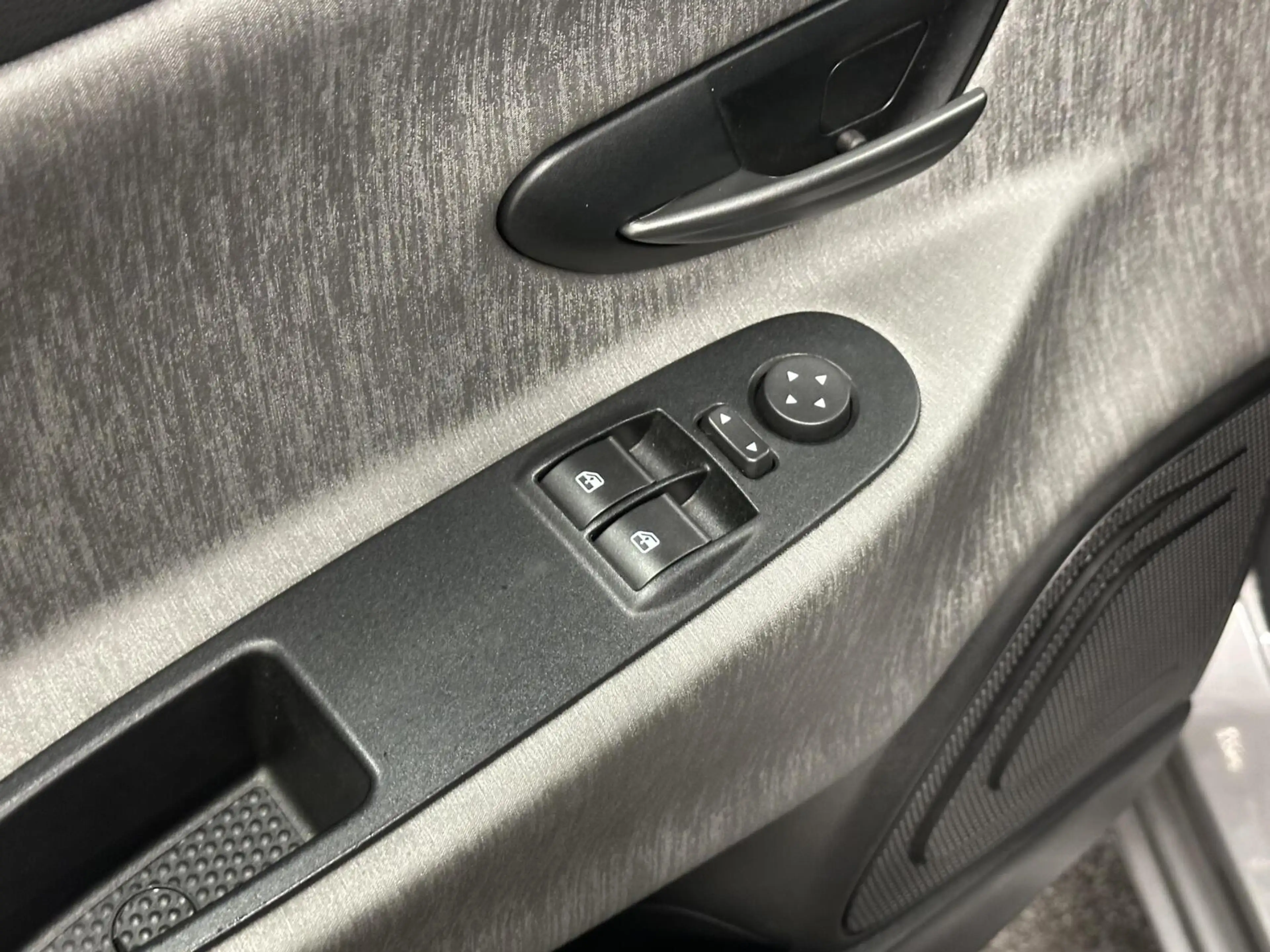 Lancia Ypsilon 0.9 TwinAir S MomoDesign AIRCO LM. — photo 15