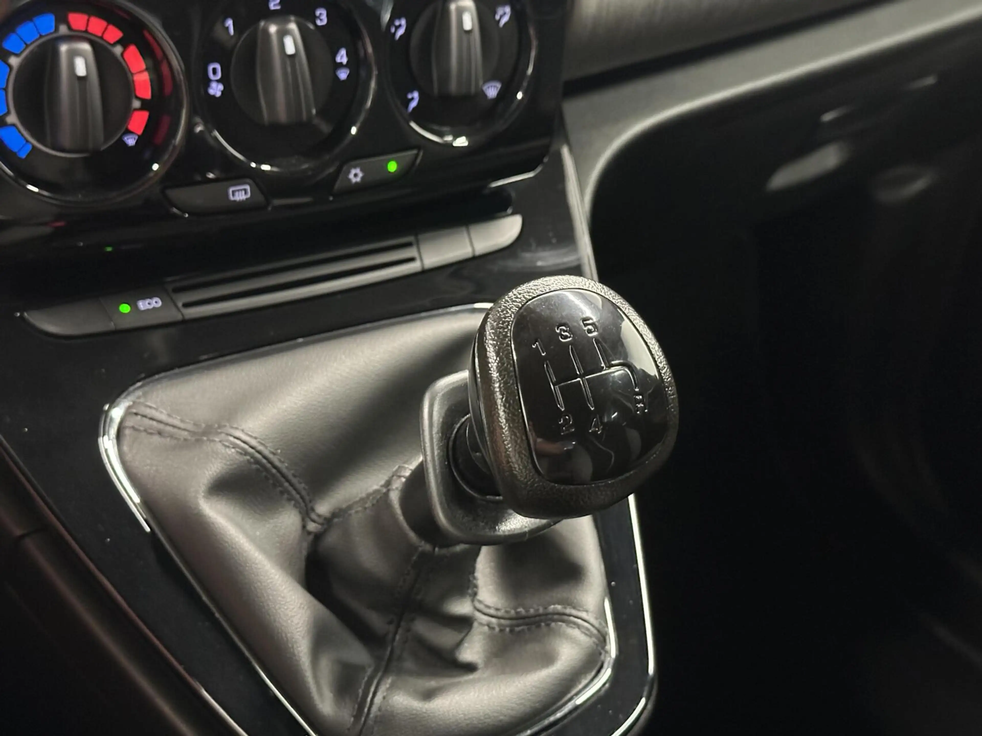 Lancia Ypsilon 0.9 TwinAir S MomoDesign AIRCO LM. — photo 10