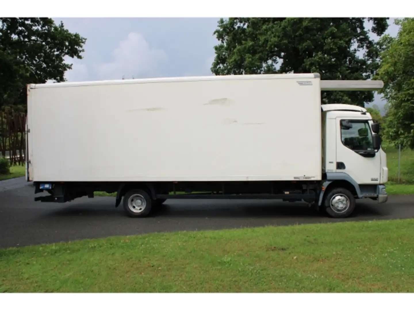 DAF LF 45.180 Ladebordwand Weiß - 2