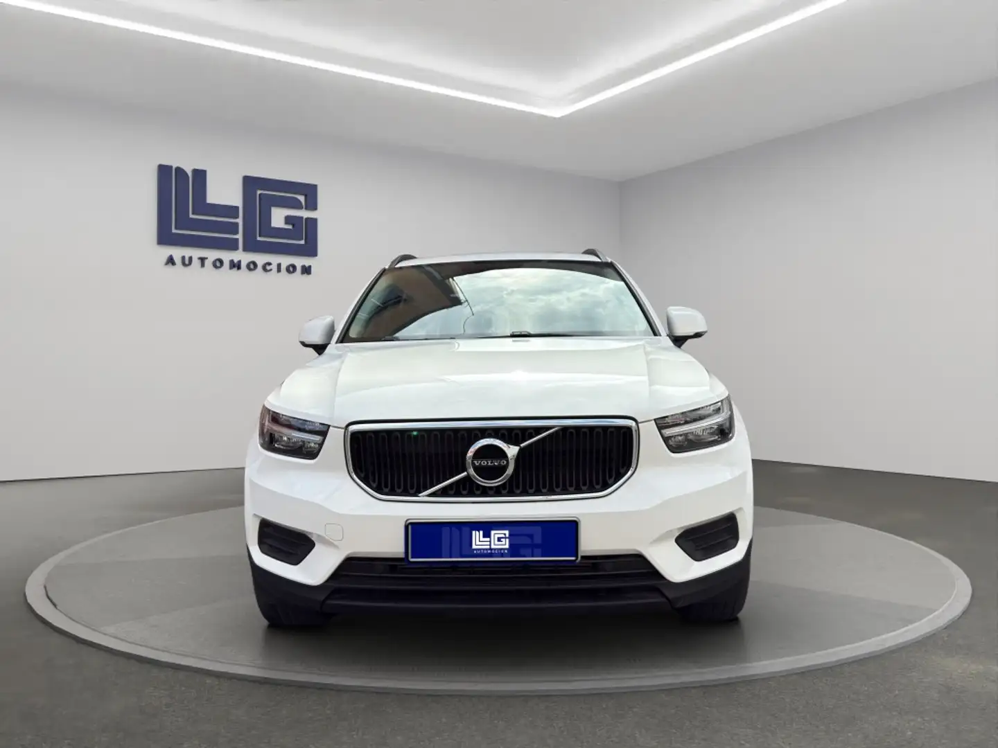 Volvo XC40 T3 Business Plus Aut. Weiß - 2