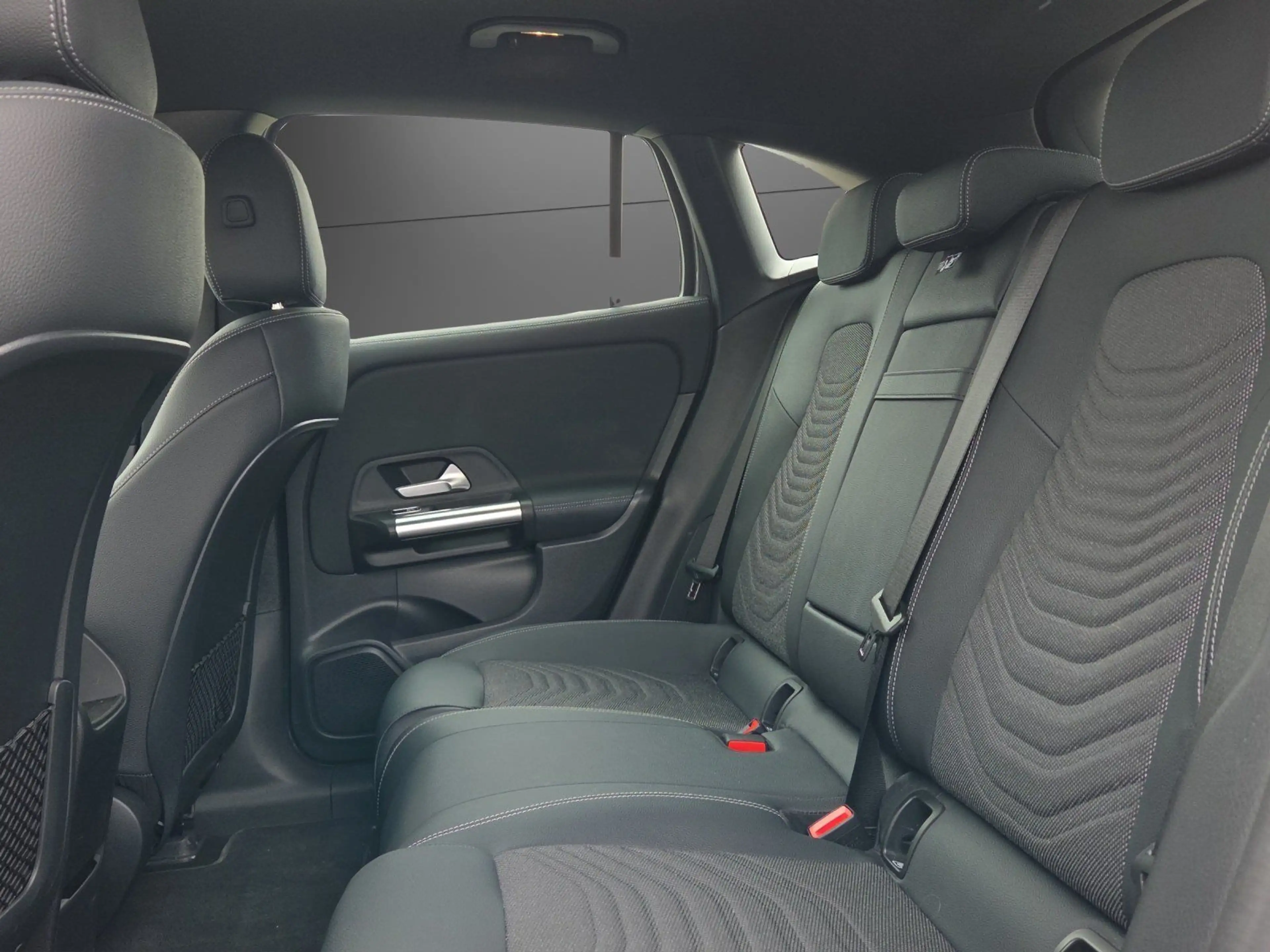 Mercedes-Benz EQA 250+ PROGRESSIVE+DISTRONIC+WI-PAKET+KAMERA++ — photo 9