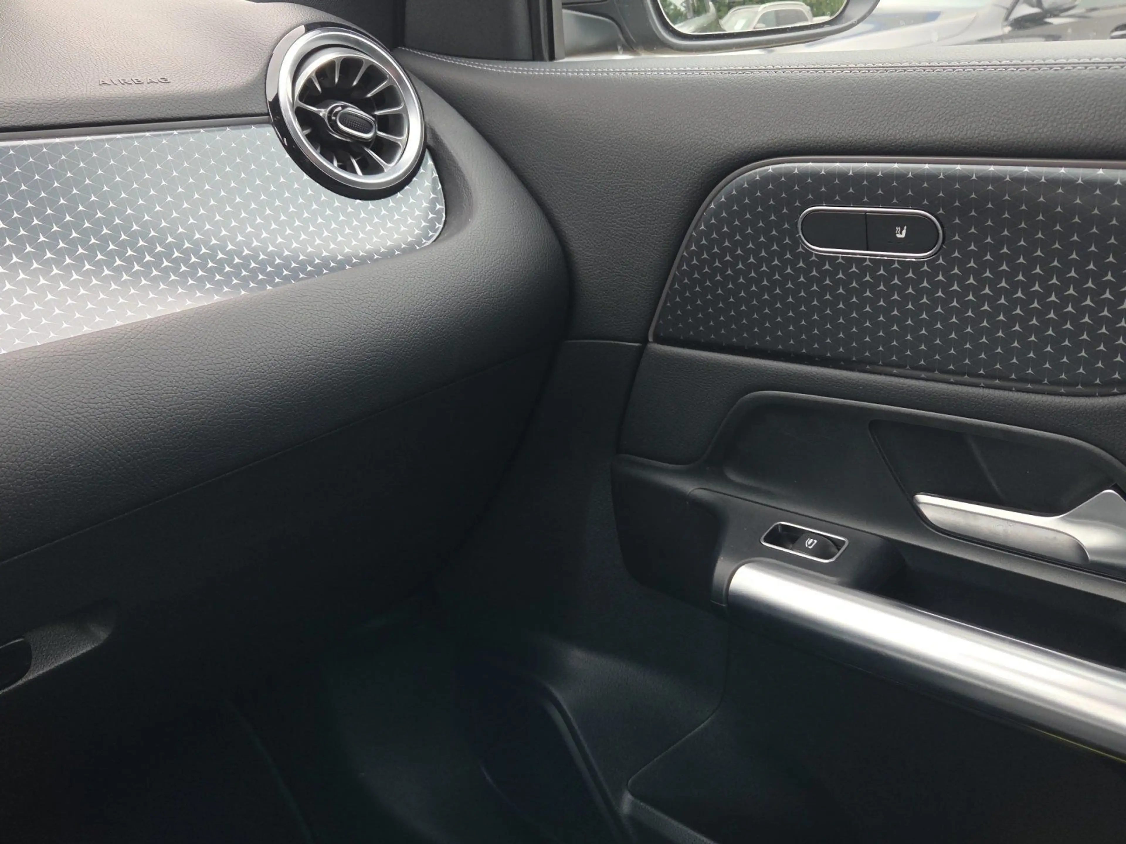 Mercedes-Benz EQA 250+ PROGRESSIVE+DISTRONIC+WI-PAKET+KAMERA++ — photo 10