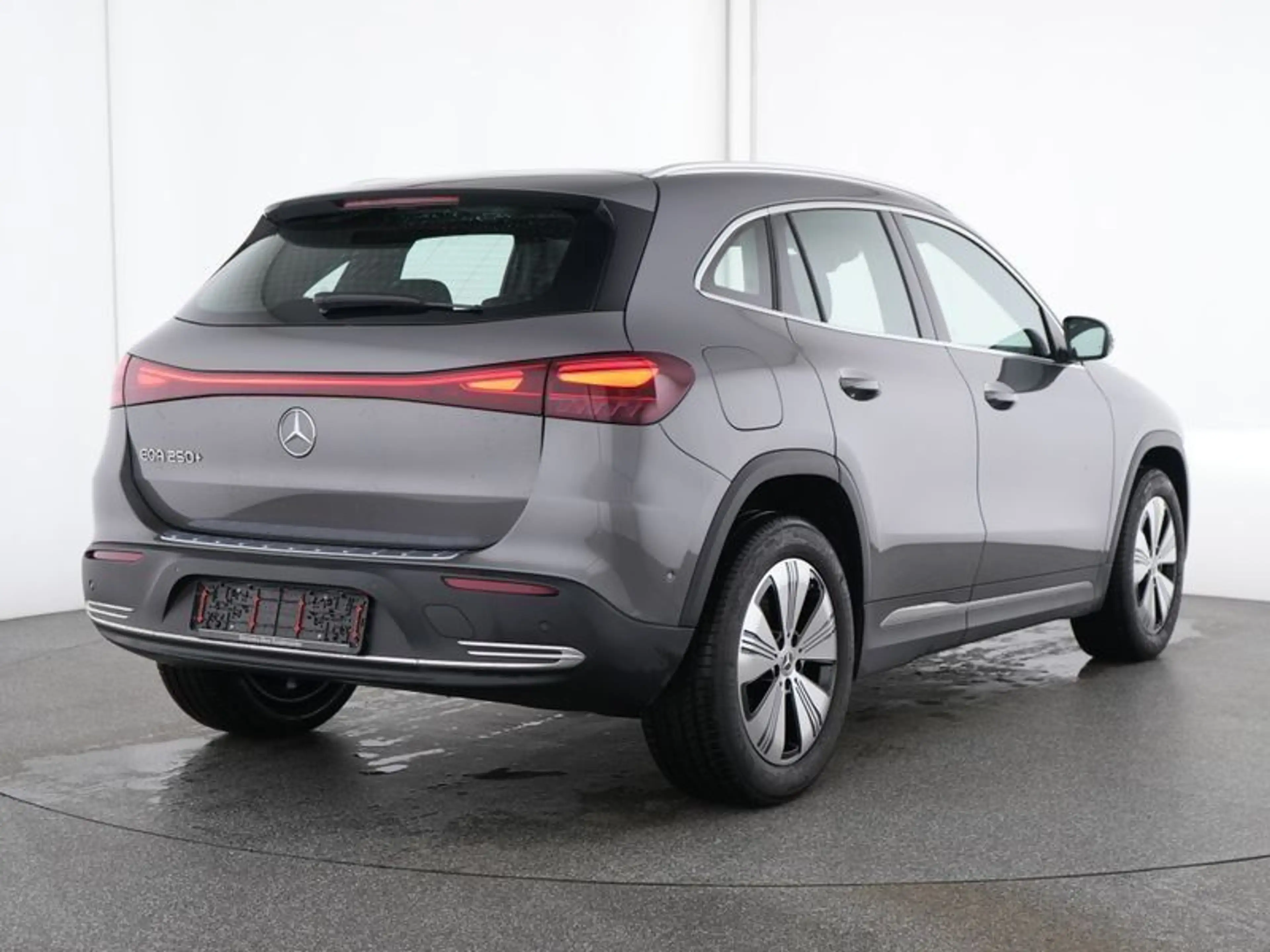 Mercedes-Benz EQA 250+ PROGRESSIVE+DISTRONIC+WI-PAKET+KAMERA++ — photo 14