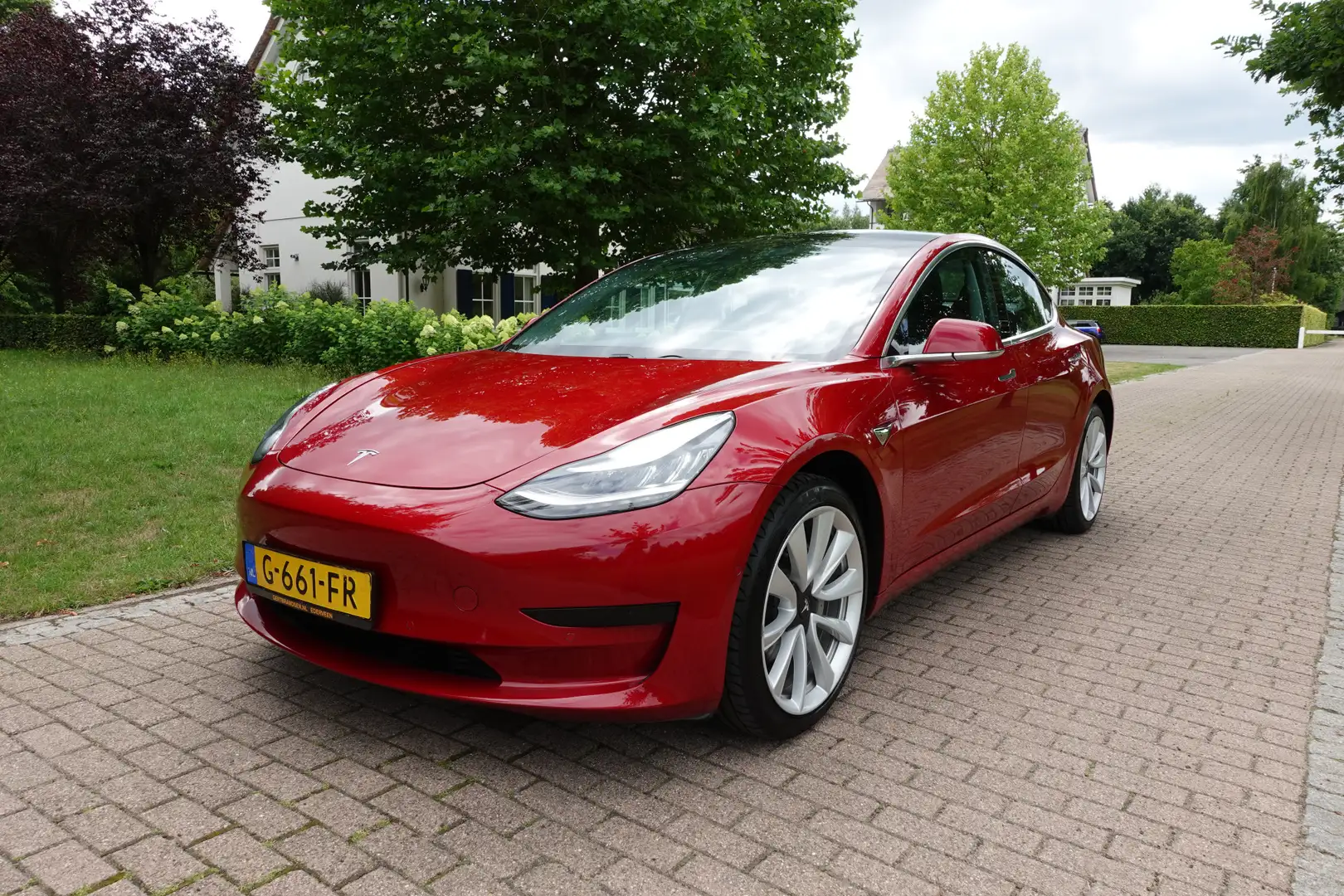 Tesla Model 3 Standard RWD Plus 60 kWh | LED | Stoelverwarming | Rood - 2