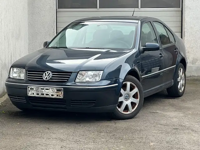Volkswagen Bora 2.0 Lim.*NAVI*ALU*KLIMA*ZV*