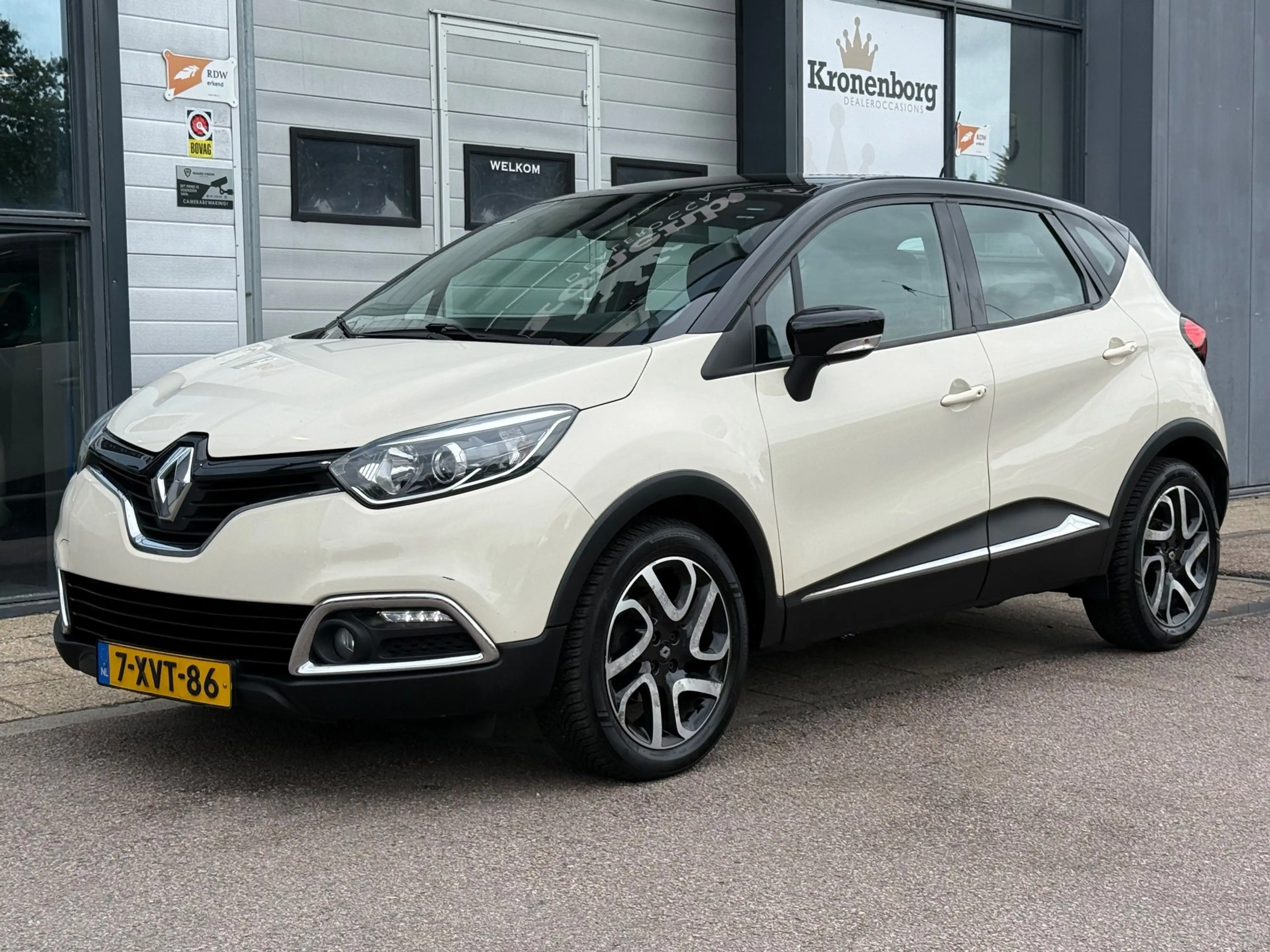 Renault Captur 0.9 TCe Dynamique| CAMERA| KEYLESS| NAP — photo 9