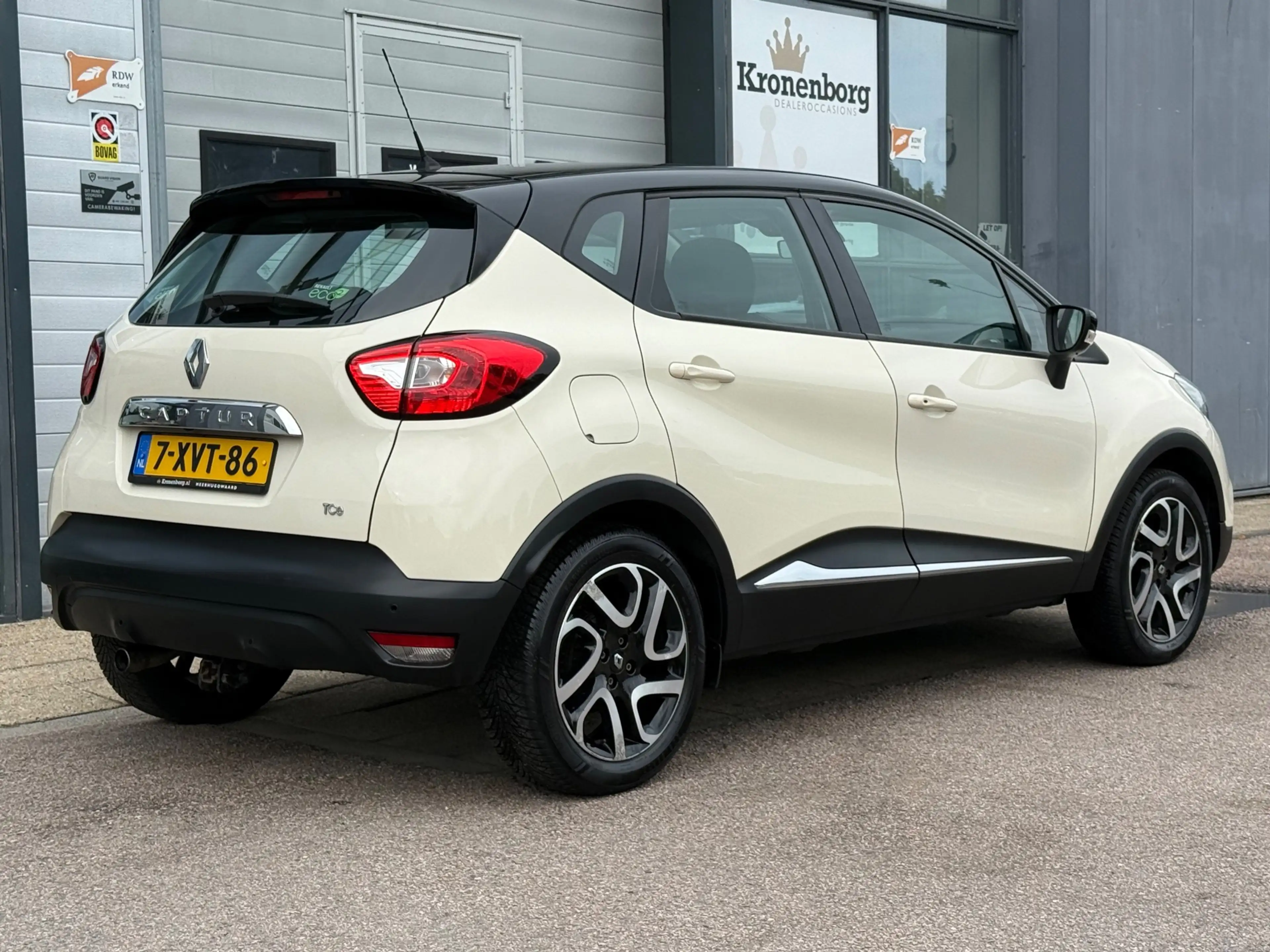 Renault Captur 0.9 TCe Dynamique| CAMERA| KEYLESS| NAP — photo 11