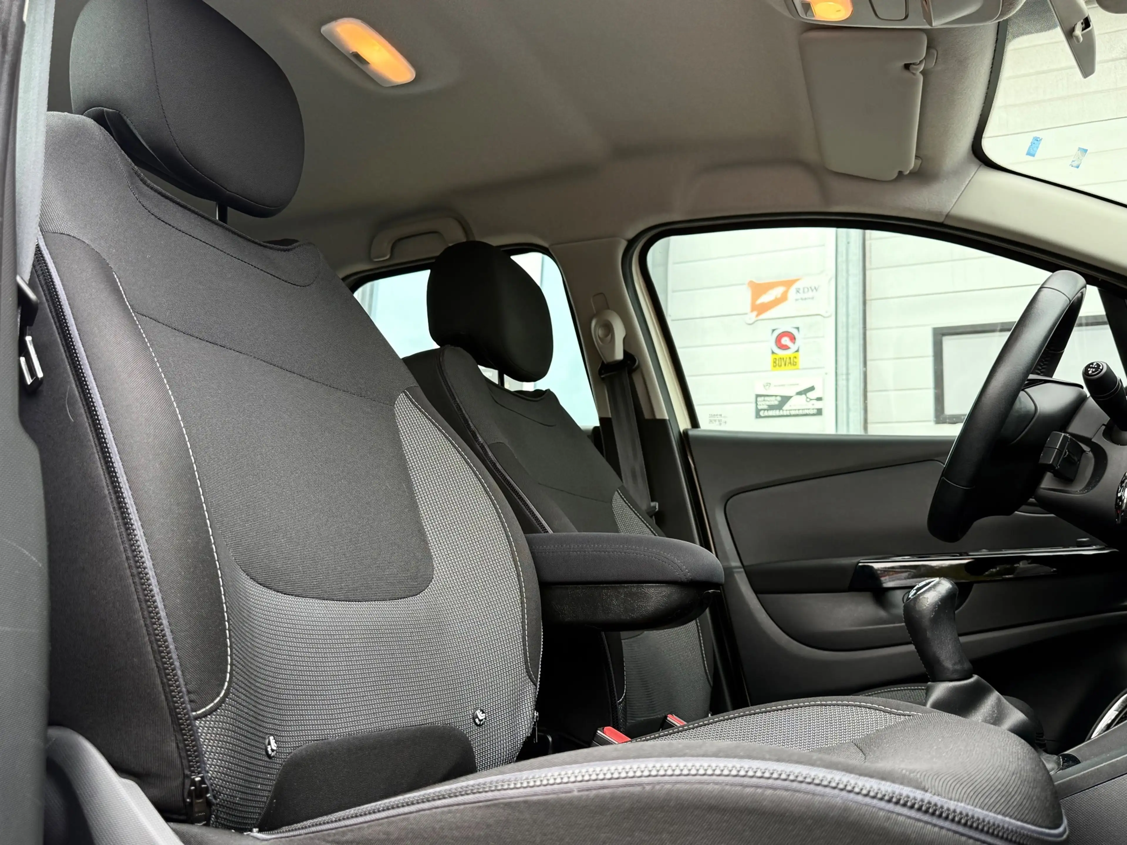 Renault Captur 0.9 TCe Dynamique| CAMERA| KEYLESS| NAP — photo 8