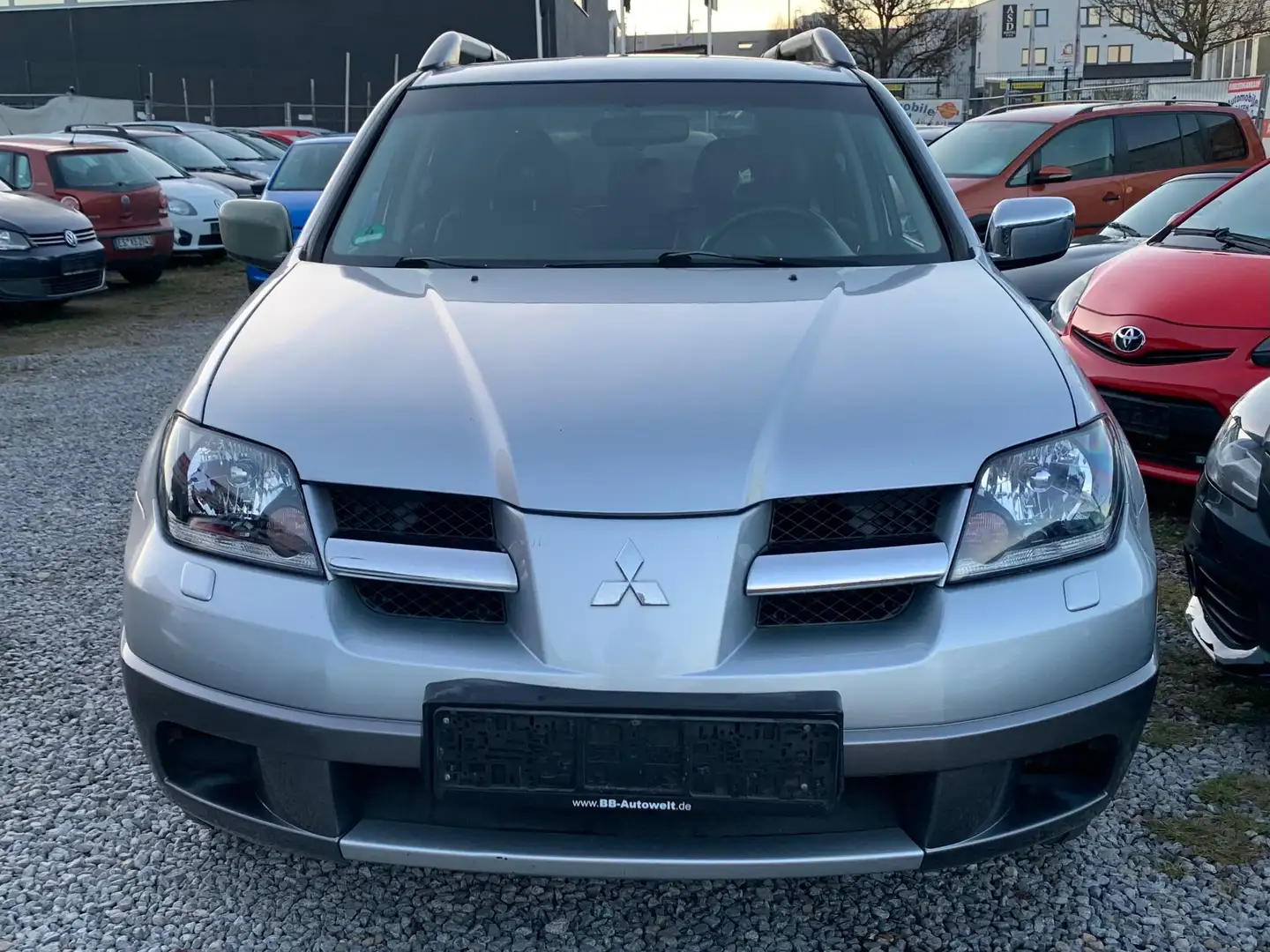 Mitsubishi Outlander Outlander 2.4 Sport Silber - 1