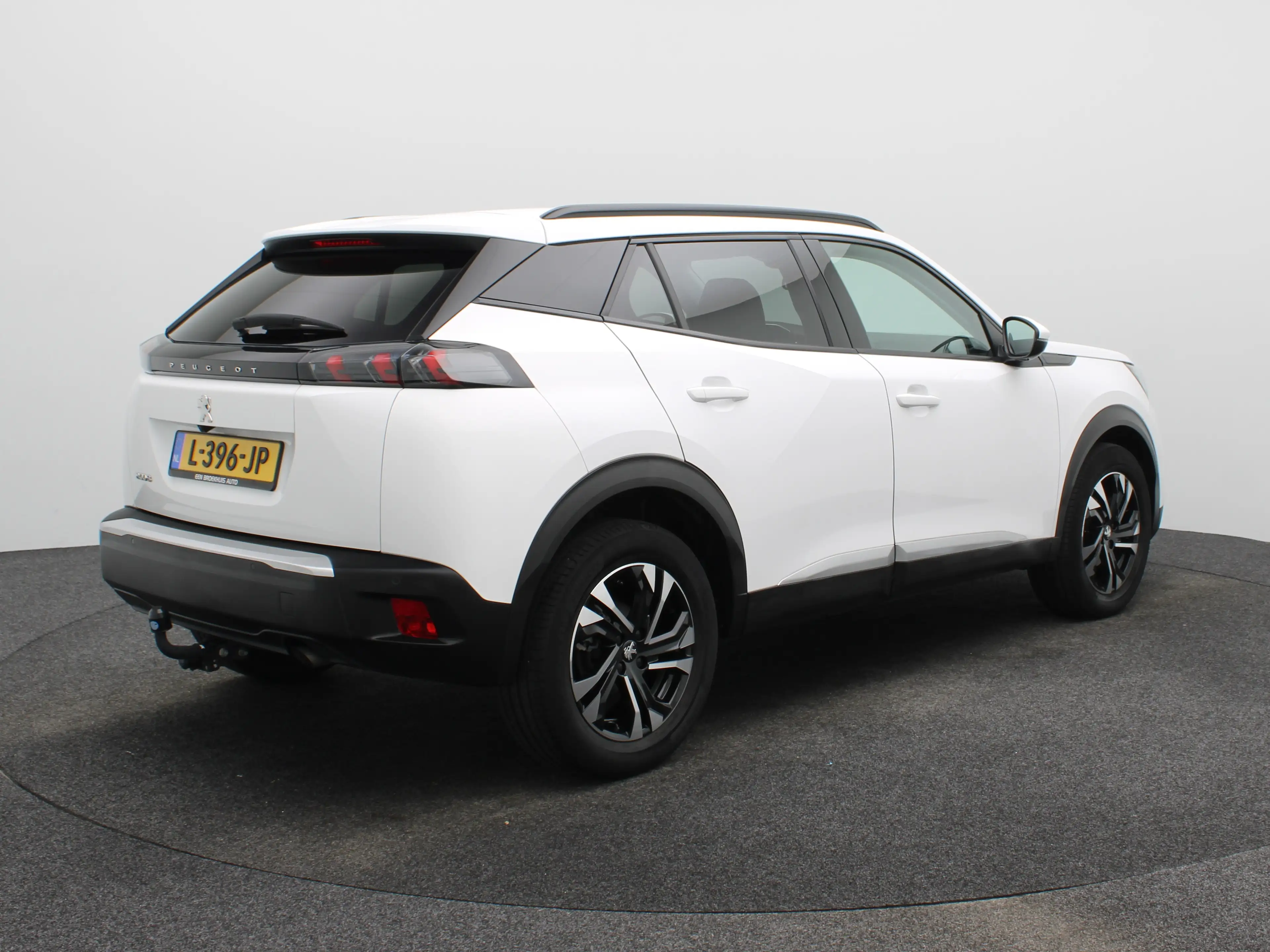 Peugeot 2008 1.2 PureTech Allure Pack | Navi | Cruise | Clima | — photo 2
