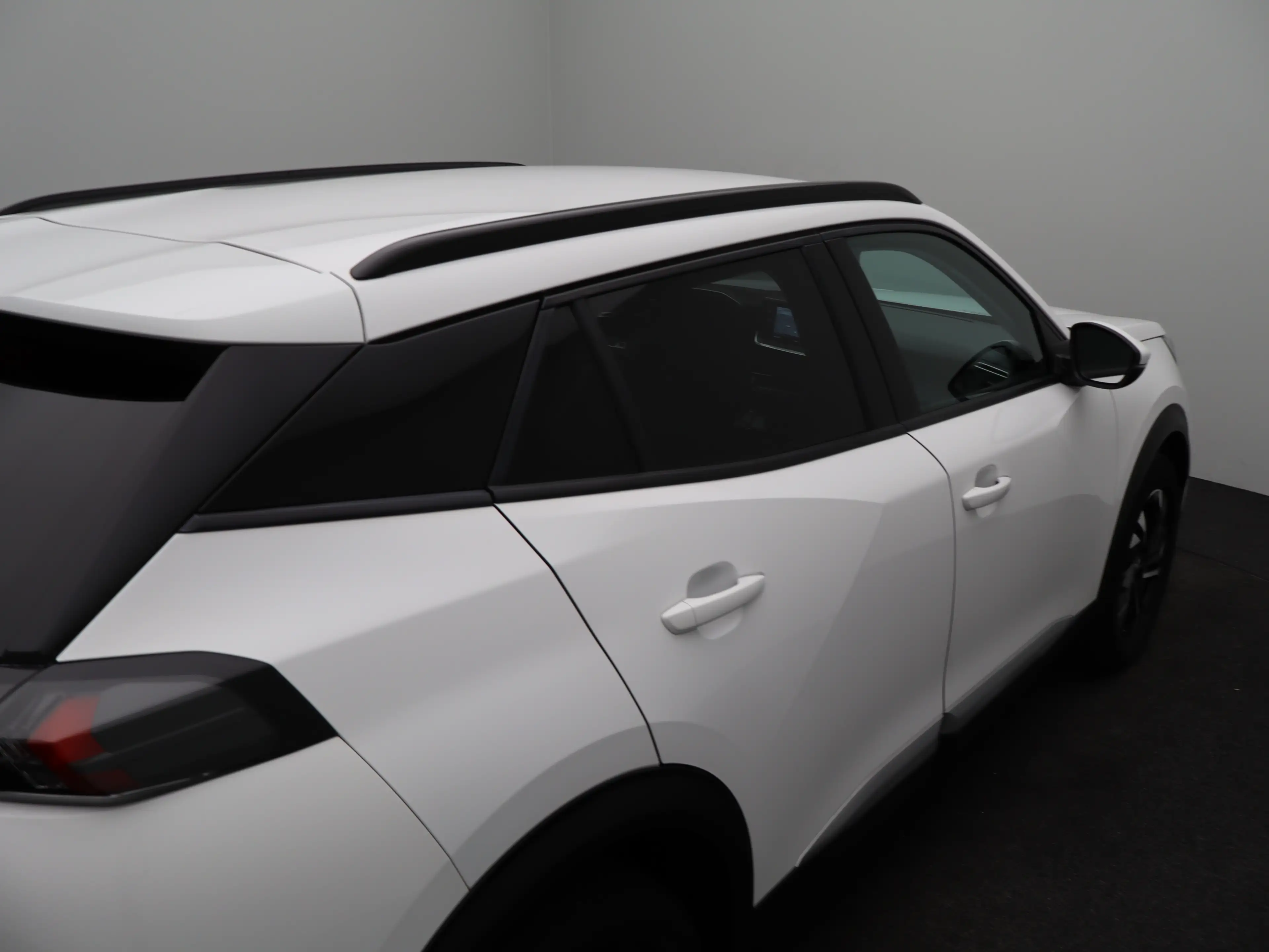 Peugeot 2008 1.2 PureTech Allure Pack | Navi | Cruise | Clima | — photo 47