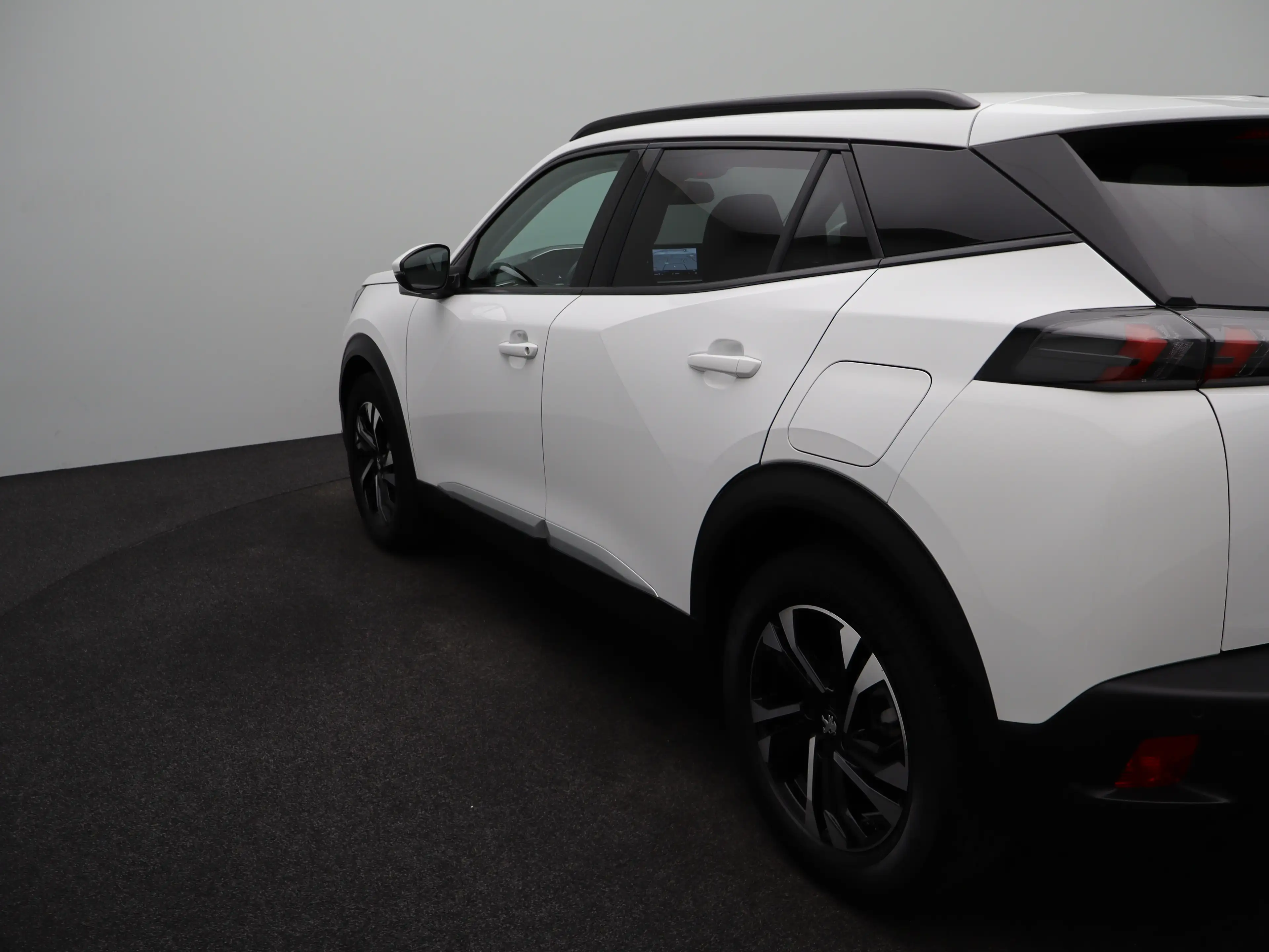 Peugeot 2008 1.2 PureTech Allure Pack | Navi | Cruise | Clima | — photo 40