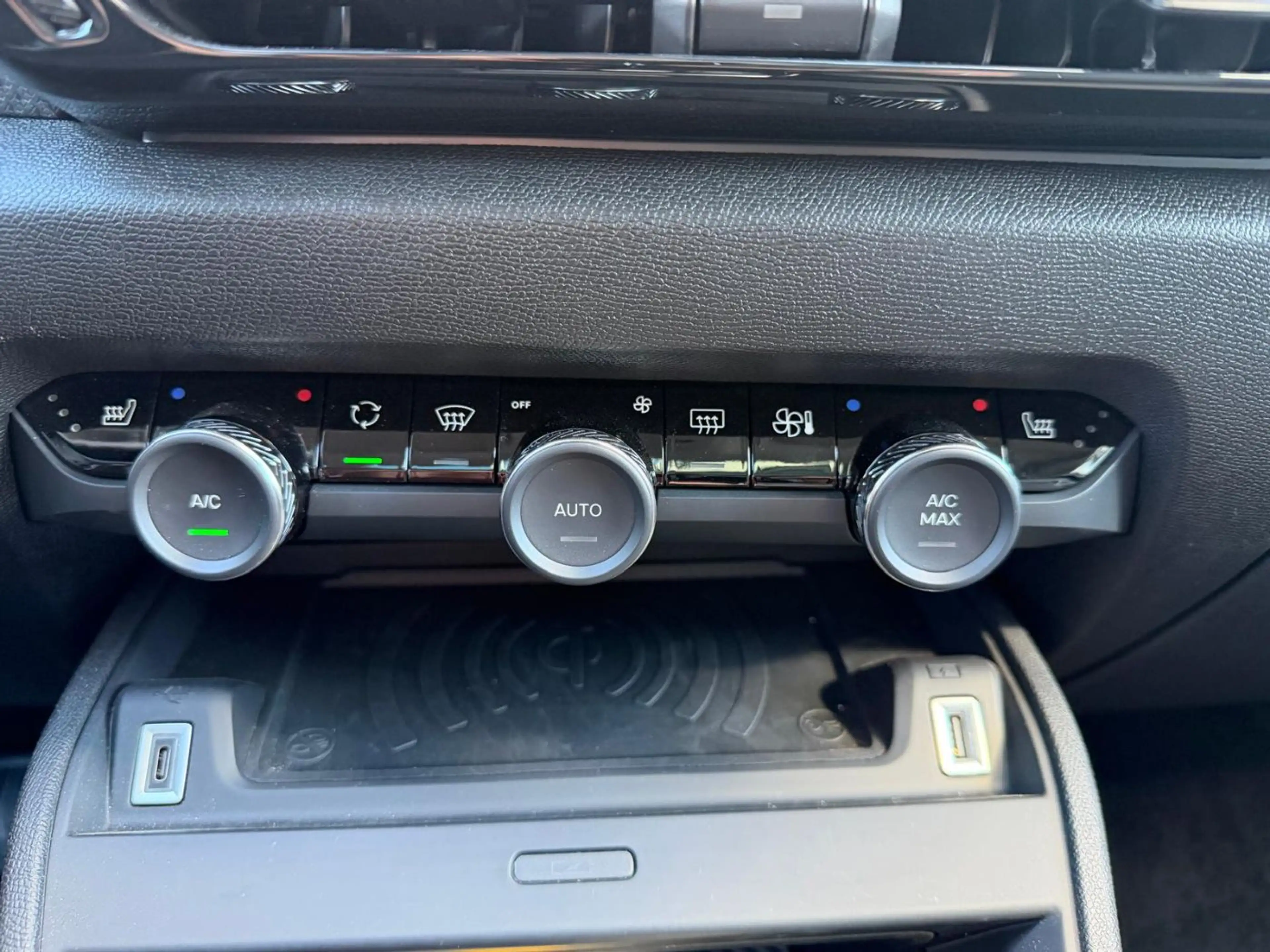 Citroen C4 X 1.2 PureTech 130 Max LED+Navi+2xKlima+Kam. — photo 14