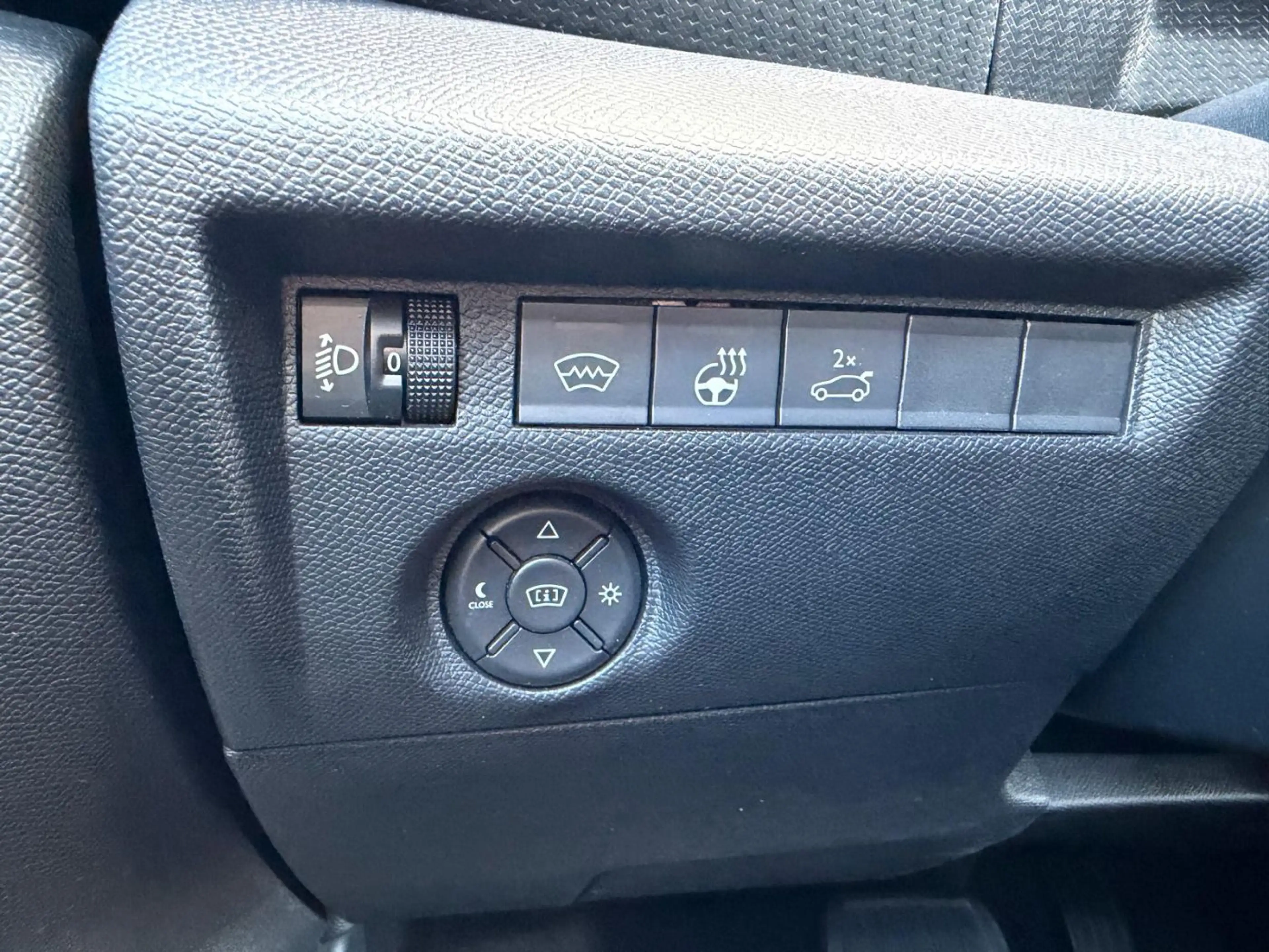 Citroen C4 X 1.2 PureTech 130 Max LED+Navi+2xKlima+Kam. — photo 9
