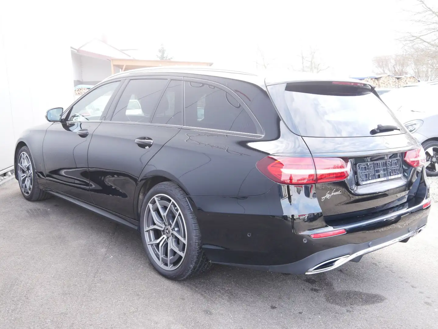 Mercedes-Benz E 400 d T 4Matic AMG-LINE NAVI/LED/RFK/HUP/AHK Schwarz - 2