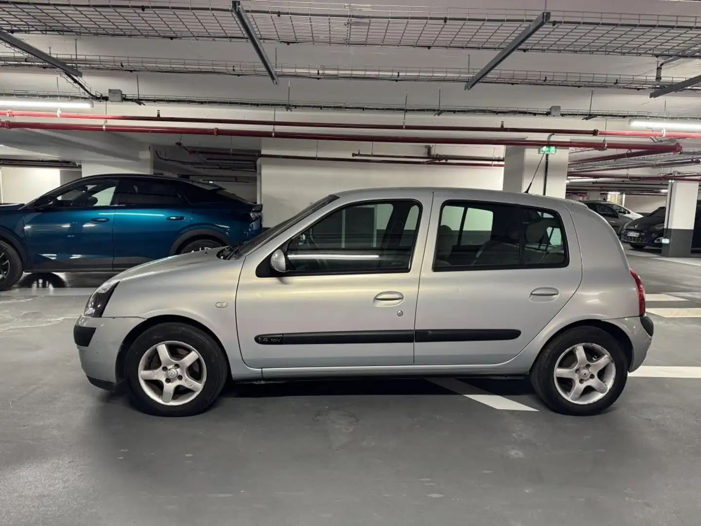Renault Clio CONFORT AUTHENTIQUE 1.4 16V BA PROACTIVE Grau - 2