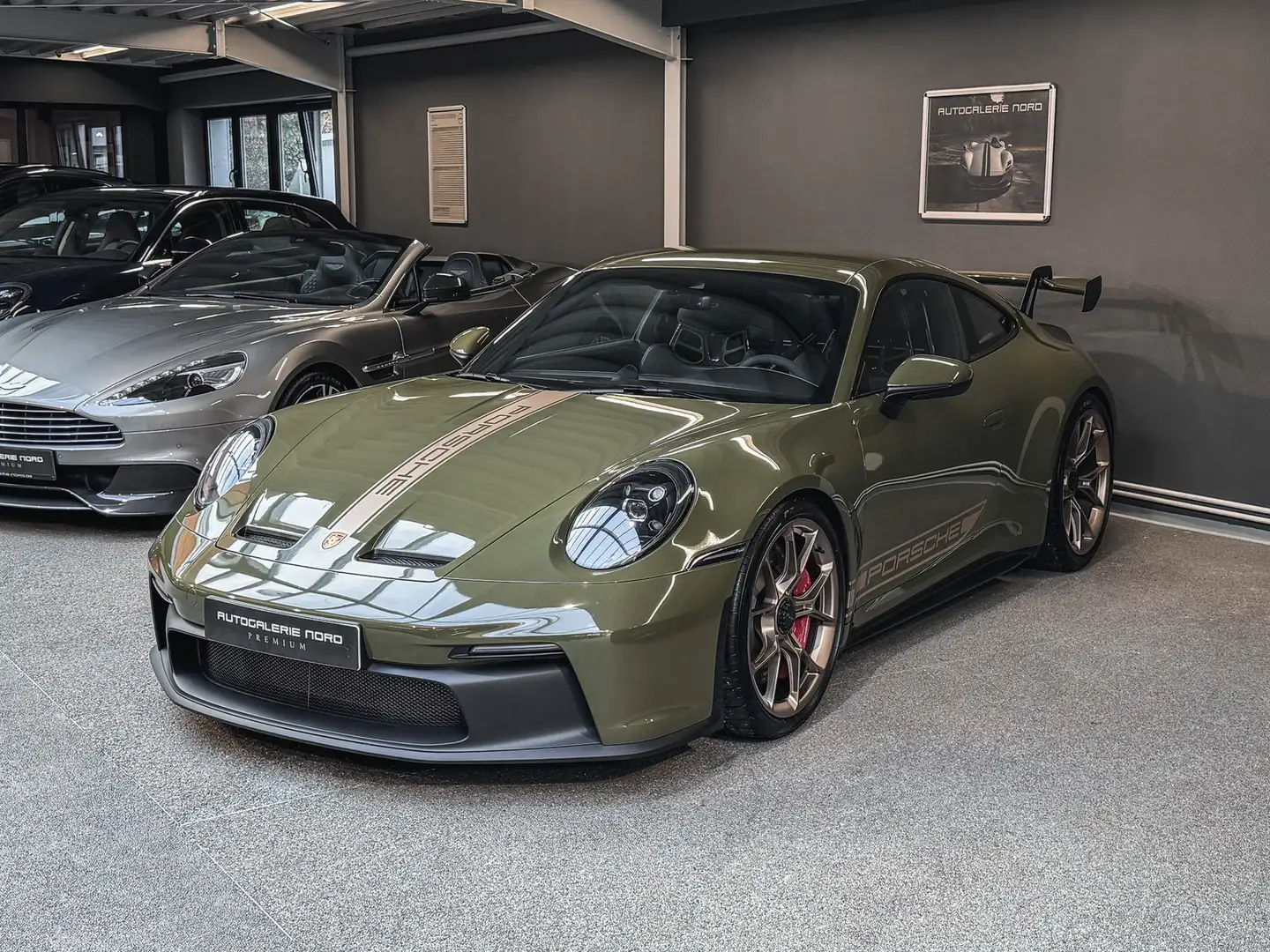 Porsche 992 911 GT3 Schalensitze+Clubsport+Chrono+Bose Šedá - 2