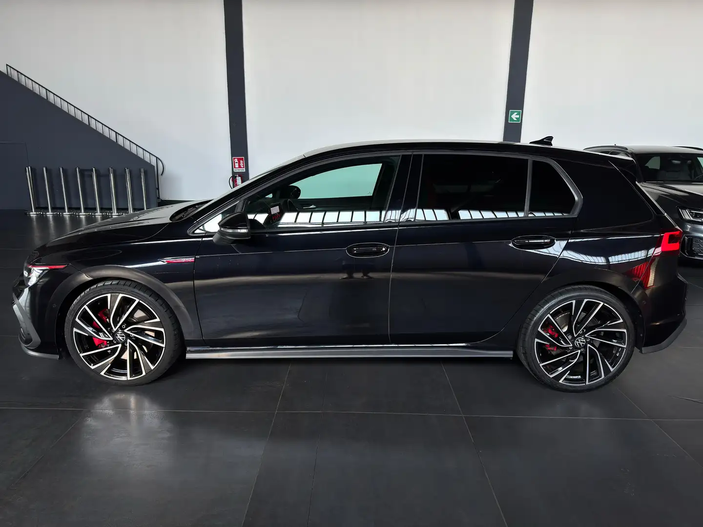 Volkswagen Golf GTI 8 DSG -IQ.LIGHT MATRIX-19"-HARMAN KARDON-ACC Negro - 2