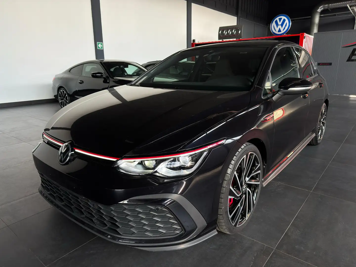 Volkswagen Golf GTI 8 DSG -IQ.LIGHT MATRIX-19"-HARMAN KARDON-ACC Negro - 1