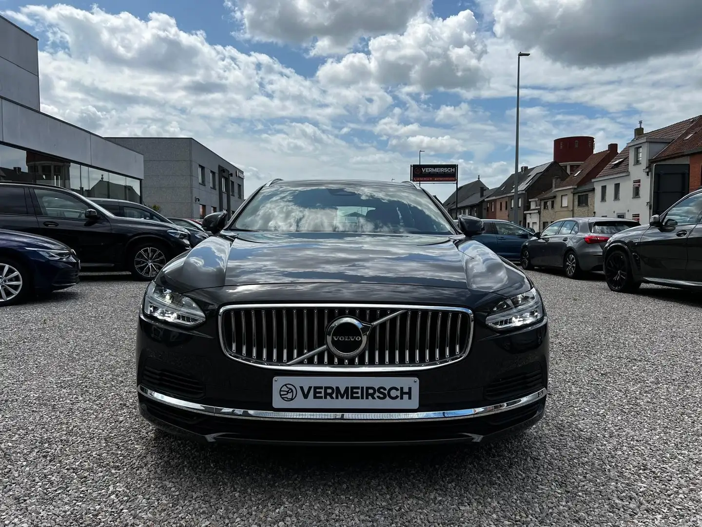 Volvo V90 V90 T6 Plug-in Hybrid AWD Ultra Bright*TREKHAAK* Grau - 2