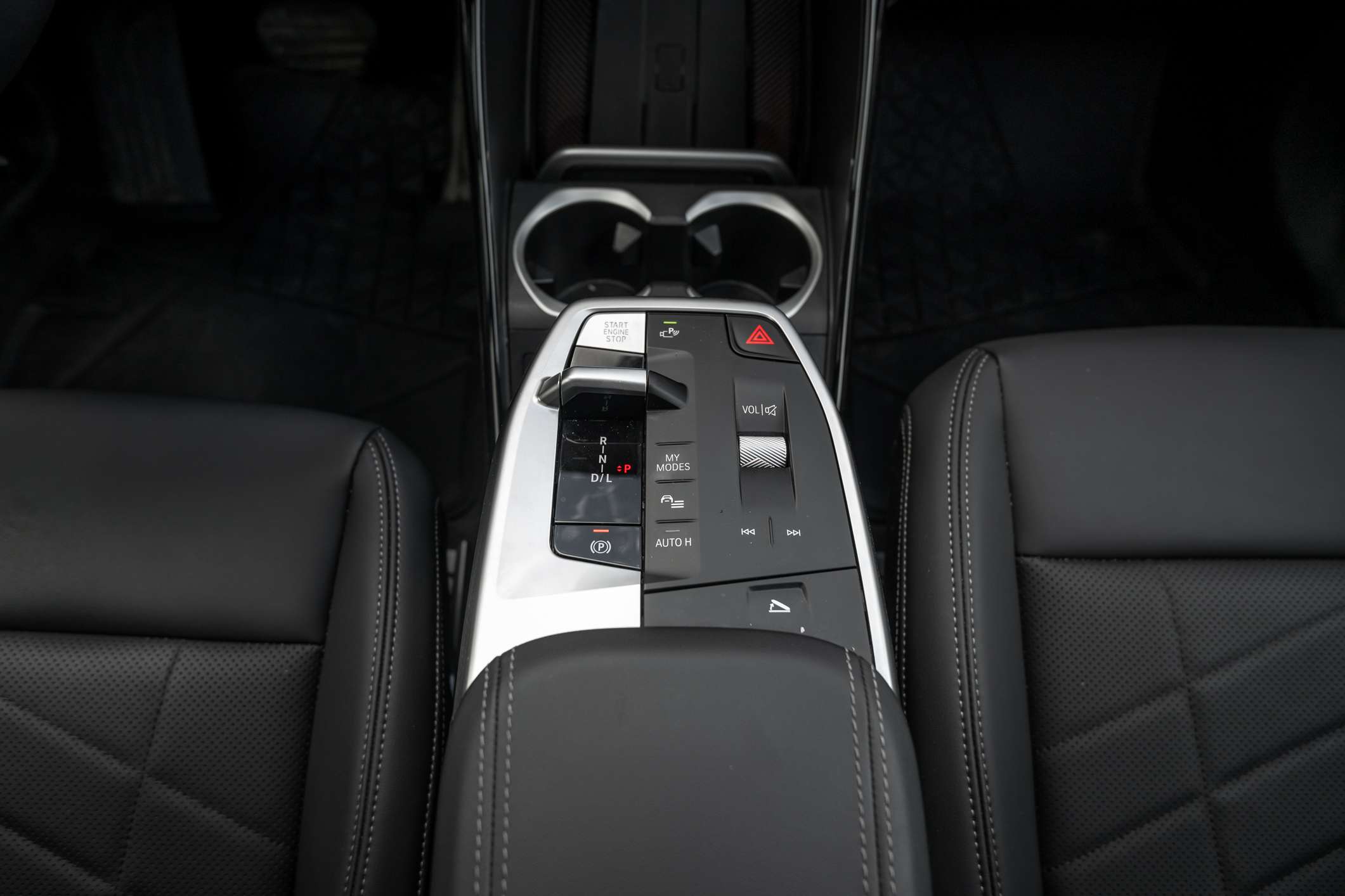 2025 BMW X1 xDrive28i | Premium Essential, Heated Seats, Carpl thumb 9