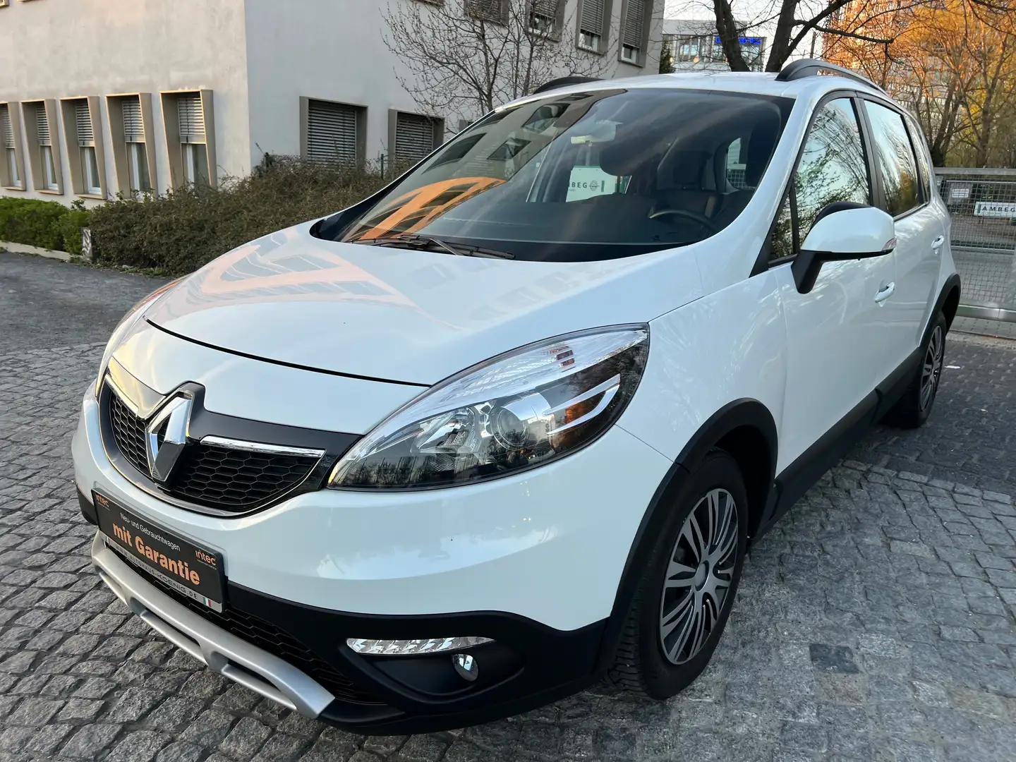 Renault Scenic Paris - 1