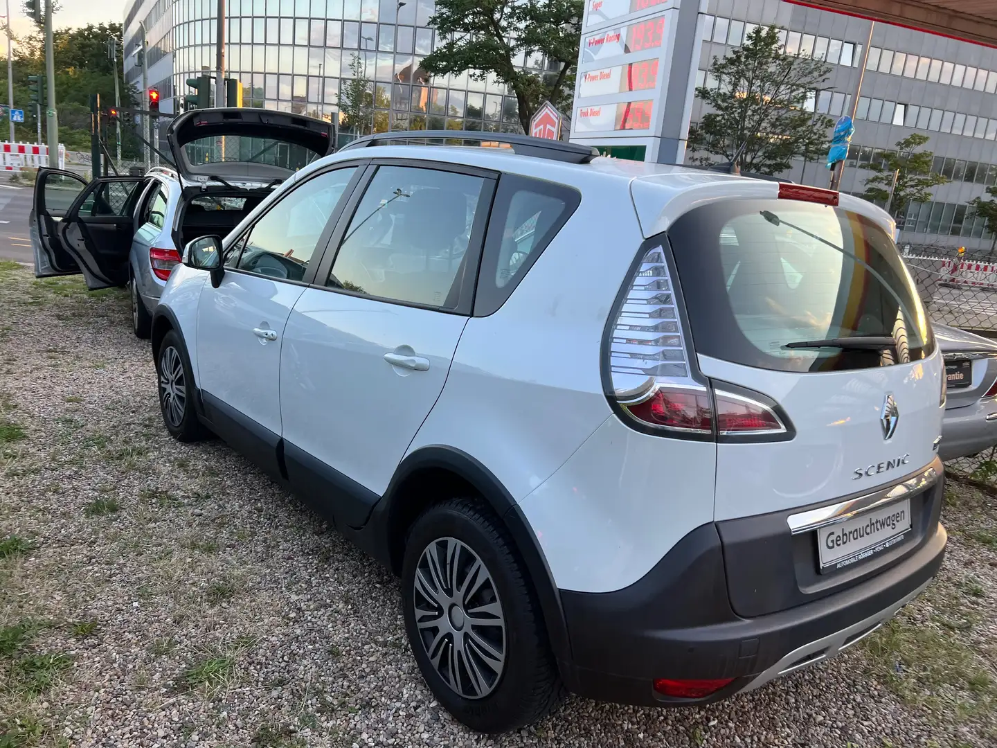 Renault Scenic Paris - 2