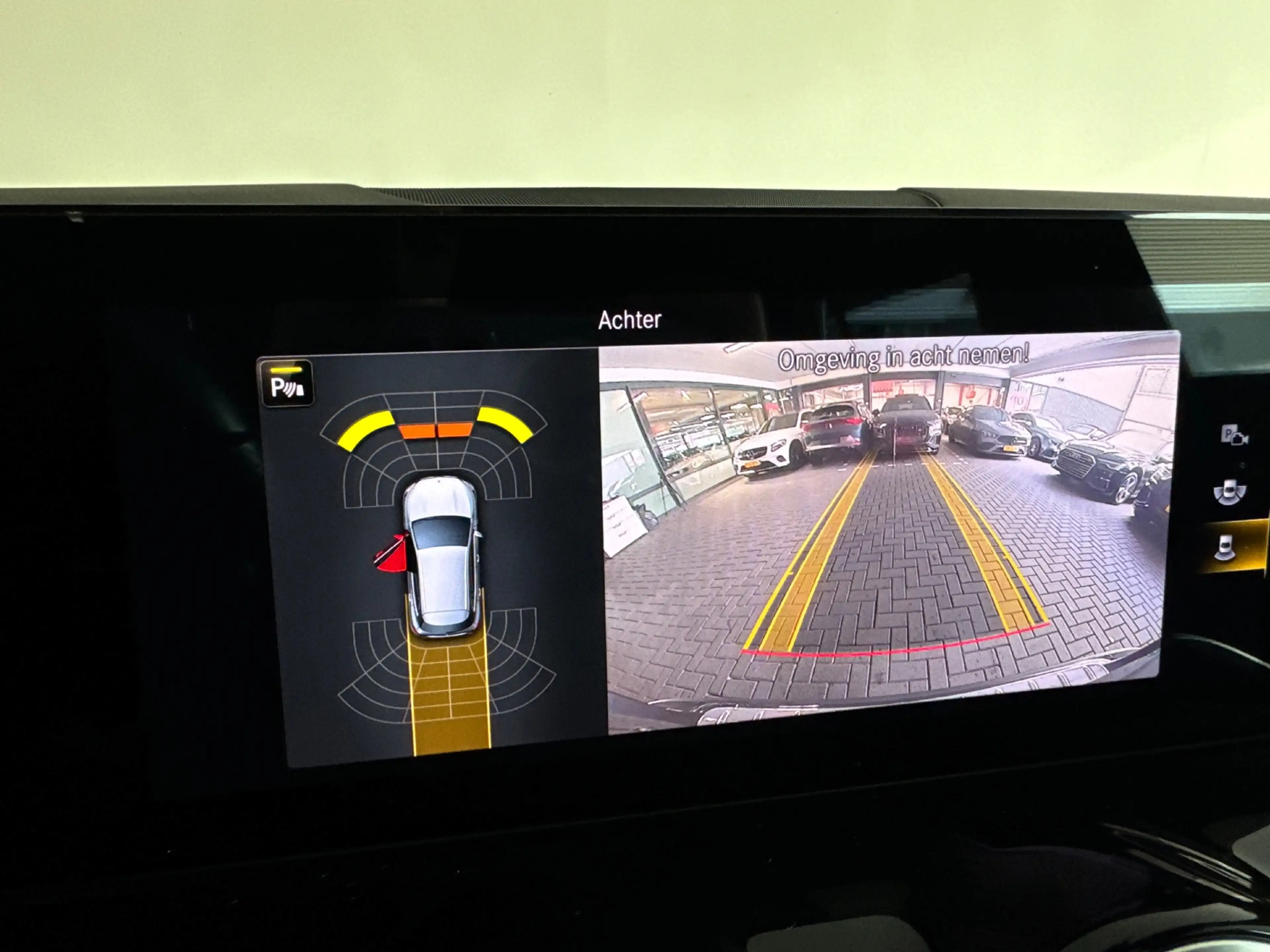 Mercedes-Benz GLA 250 4MATIC AMG Line Pano|ACC|Camera|Dodehoek — photo 21