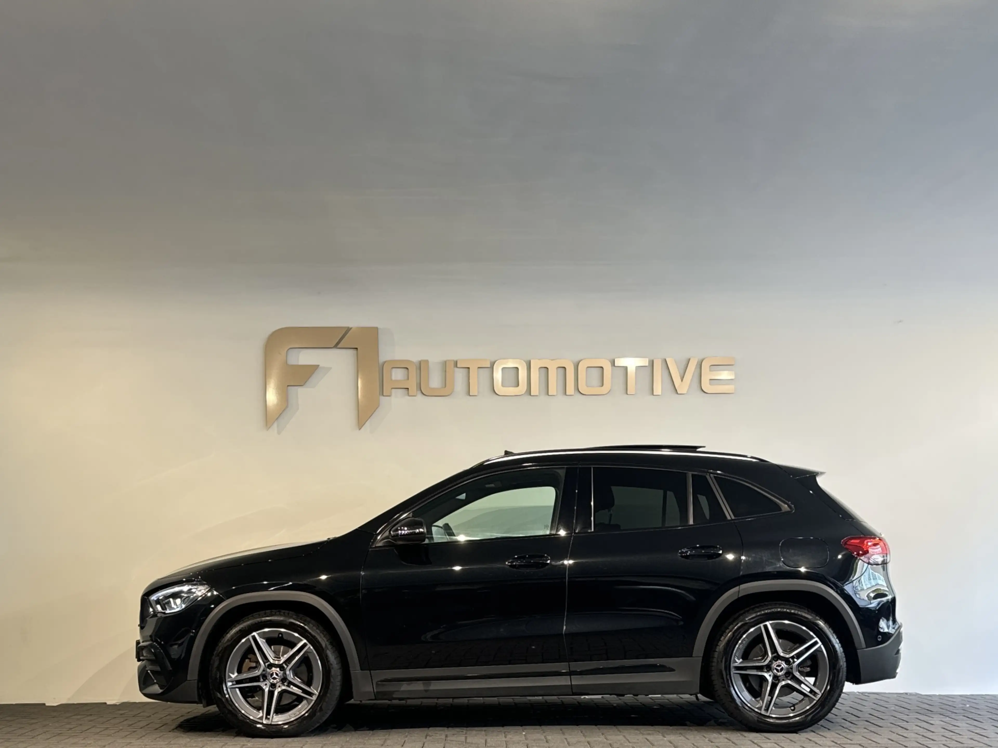 Mercedes-Benz GLA 250 4MATIC AMG Line Pano|ACC|Camera|Dodehoek — photo 7
