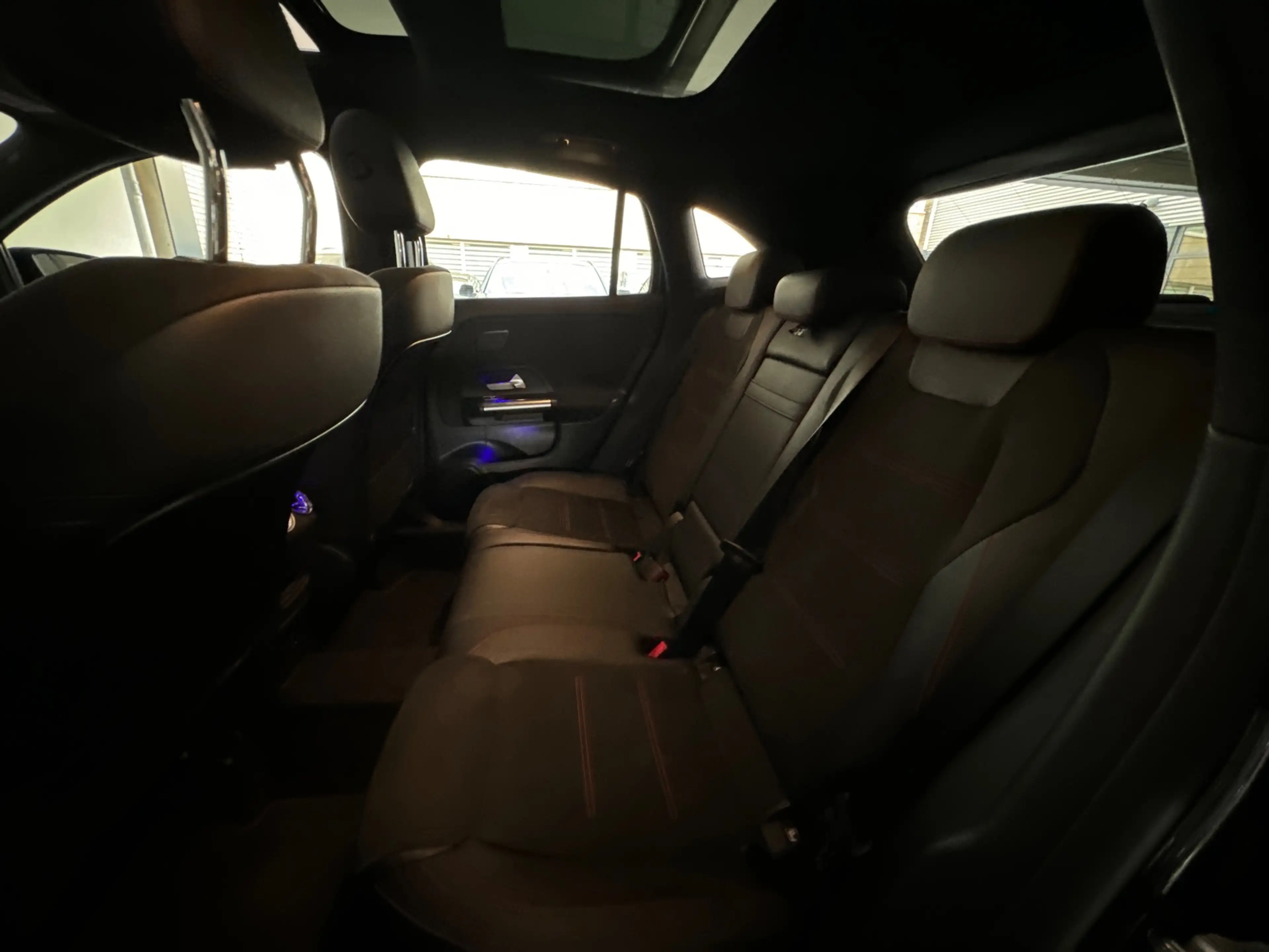 Mercedes-Benz GLA 250 4MATIC AMG Line Pano|ACC|Camera|Dodehoek — photo 31