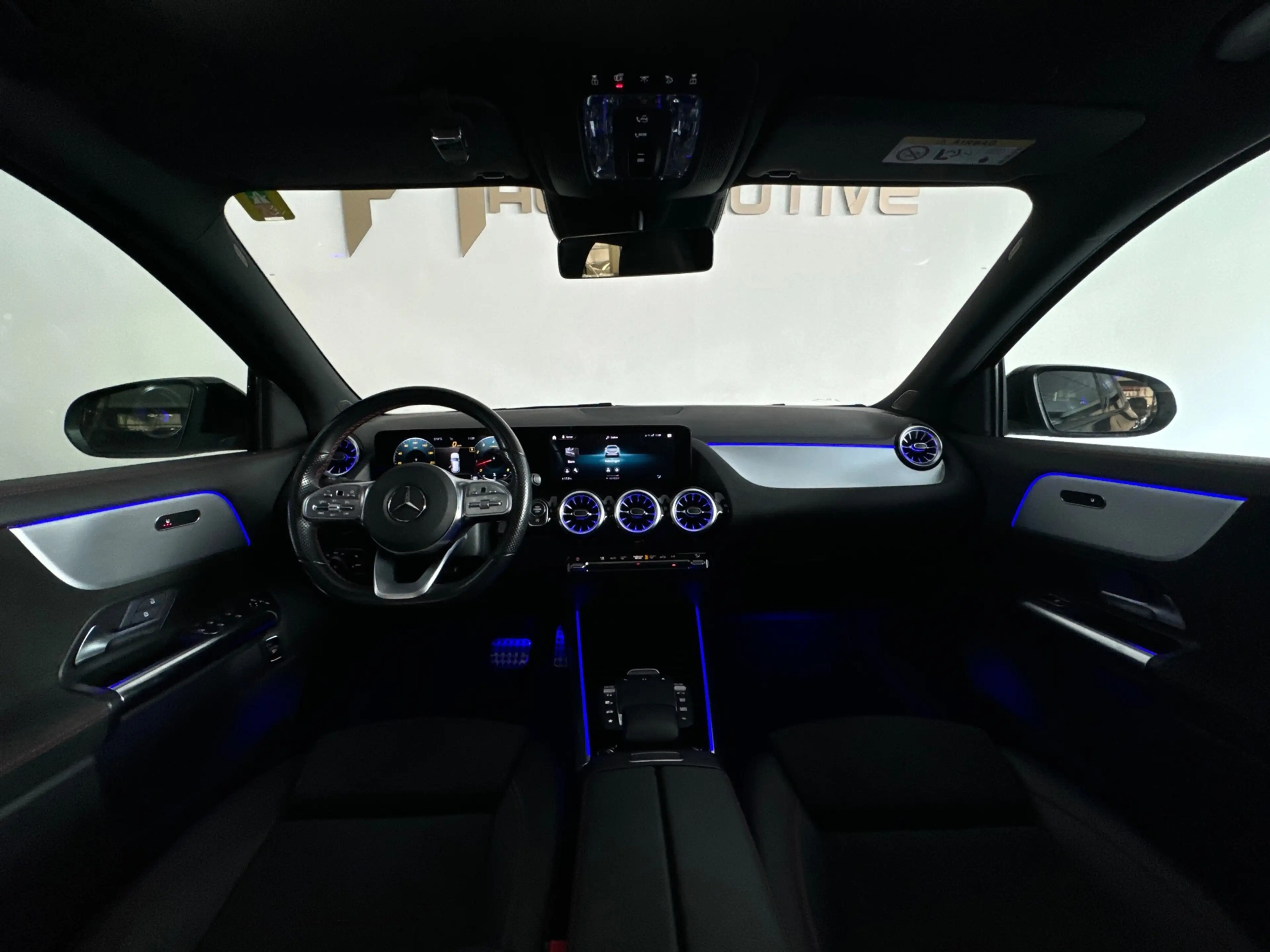 Mercedes-Benz GLA 250 4MATIC AMG Line Pano|ACC|Camera|Dodehoek — photo 32