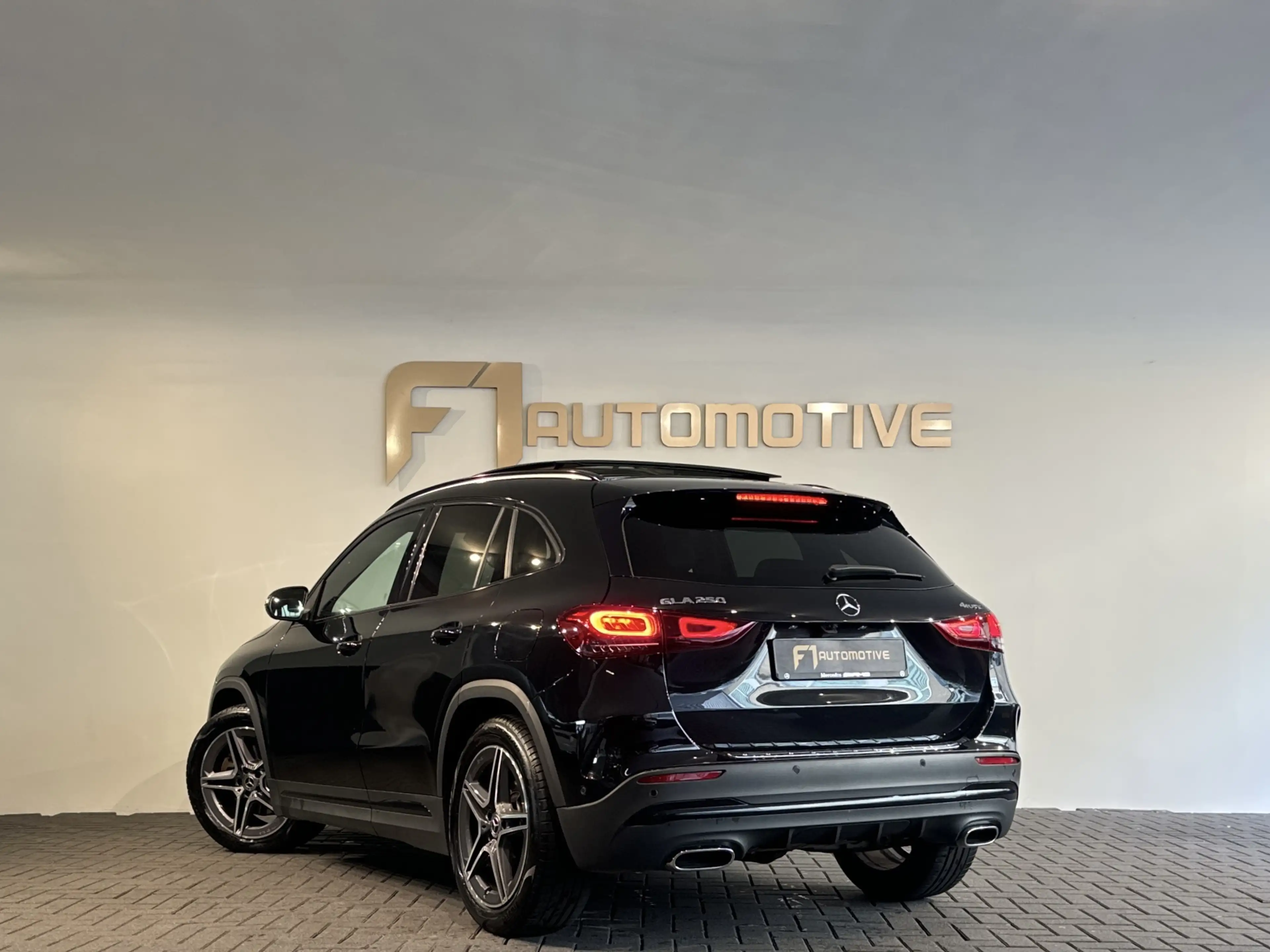 Mercedes-Benz GLA 250 4MATIC AMG Line Pano|ACC|Camera|Dodehoek — photo 6
