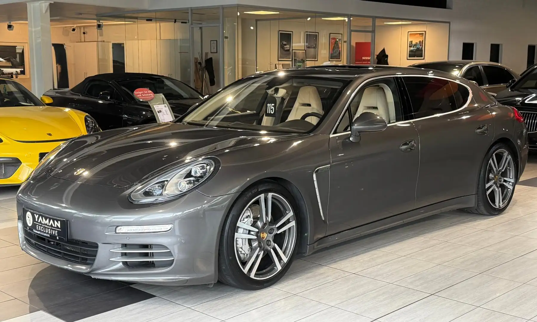 Porsche Panamera 4 S Executive*EGSD*Chrono*Luftf*3xTV siva - 1