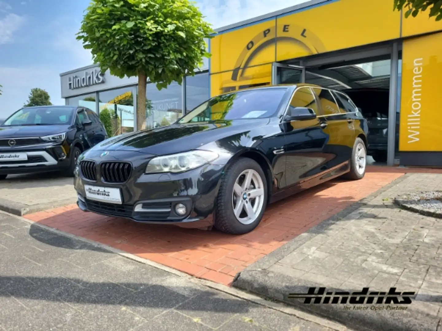 BMW 535 d xDrive Touring DPF Allrad HUD Luftfederung Nivea Schwarz - 1