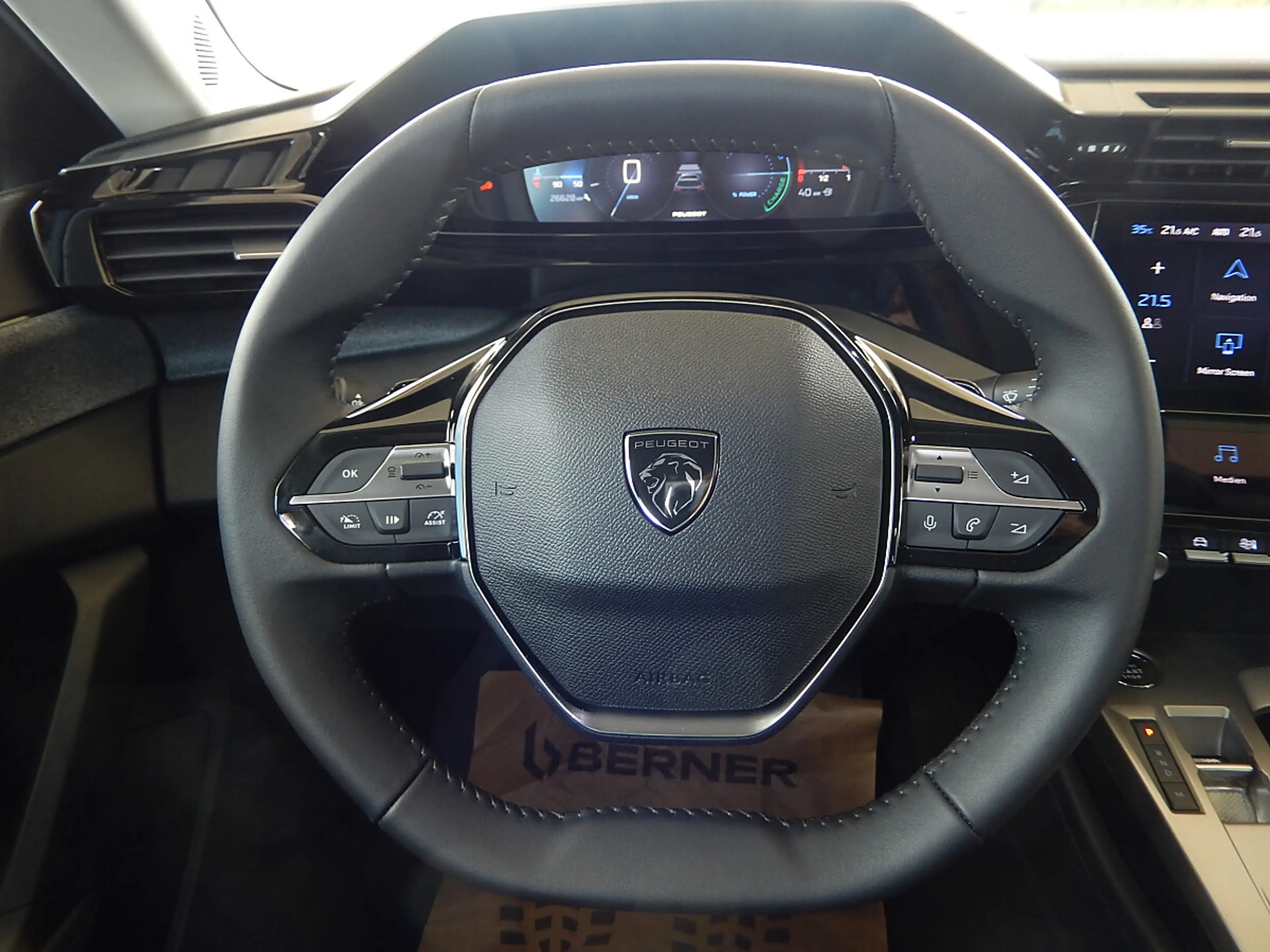 Peugeot 308 SW Hybrid 145 e-DSC6 Allure — photo 14