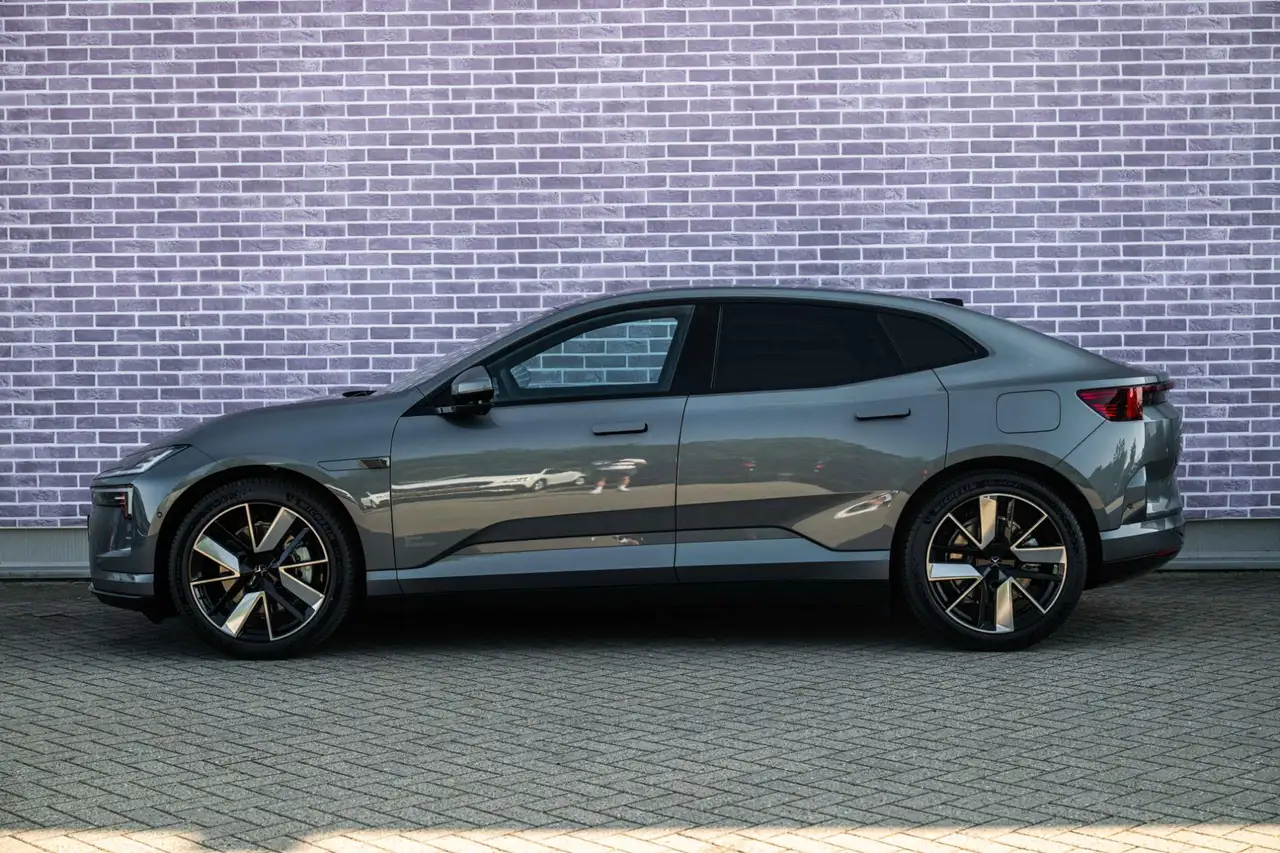 Polestar 4 2026