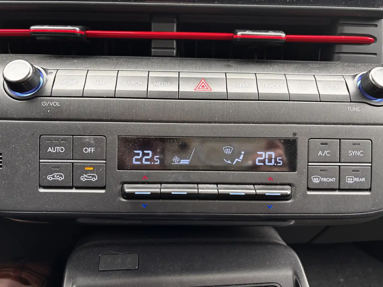 Hyundai KONA снимка Hyundai KONA