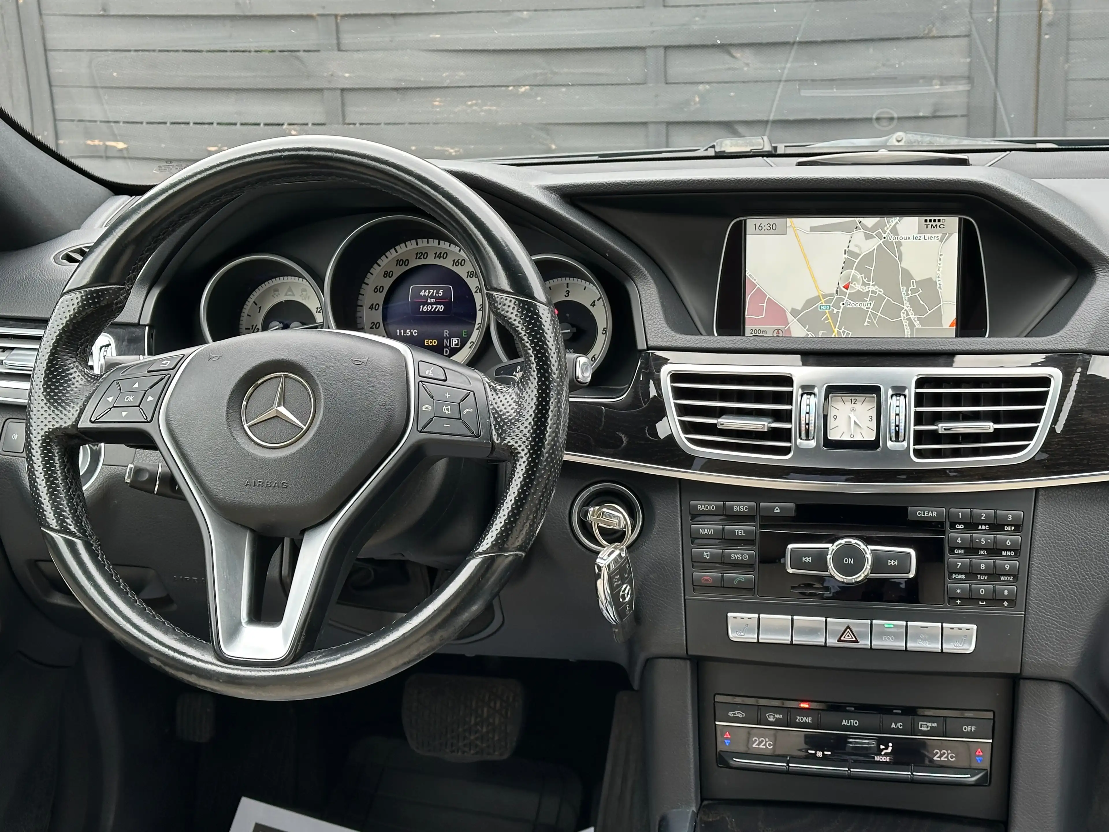 Mercedes-Benz E 220 E 220 BlueTEC Avantgarde — photo 14