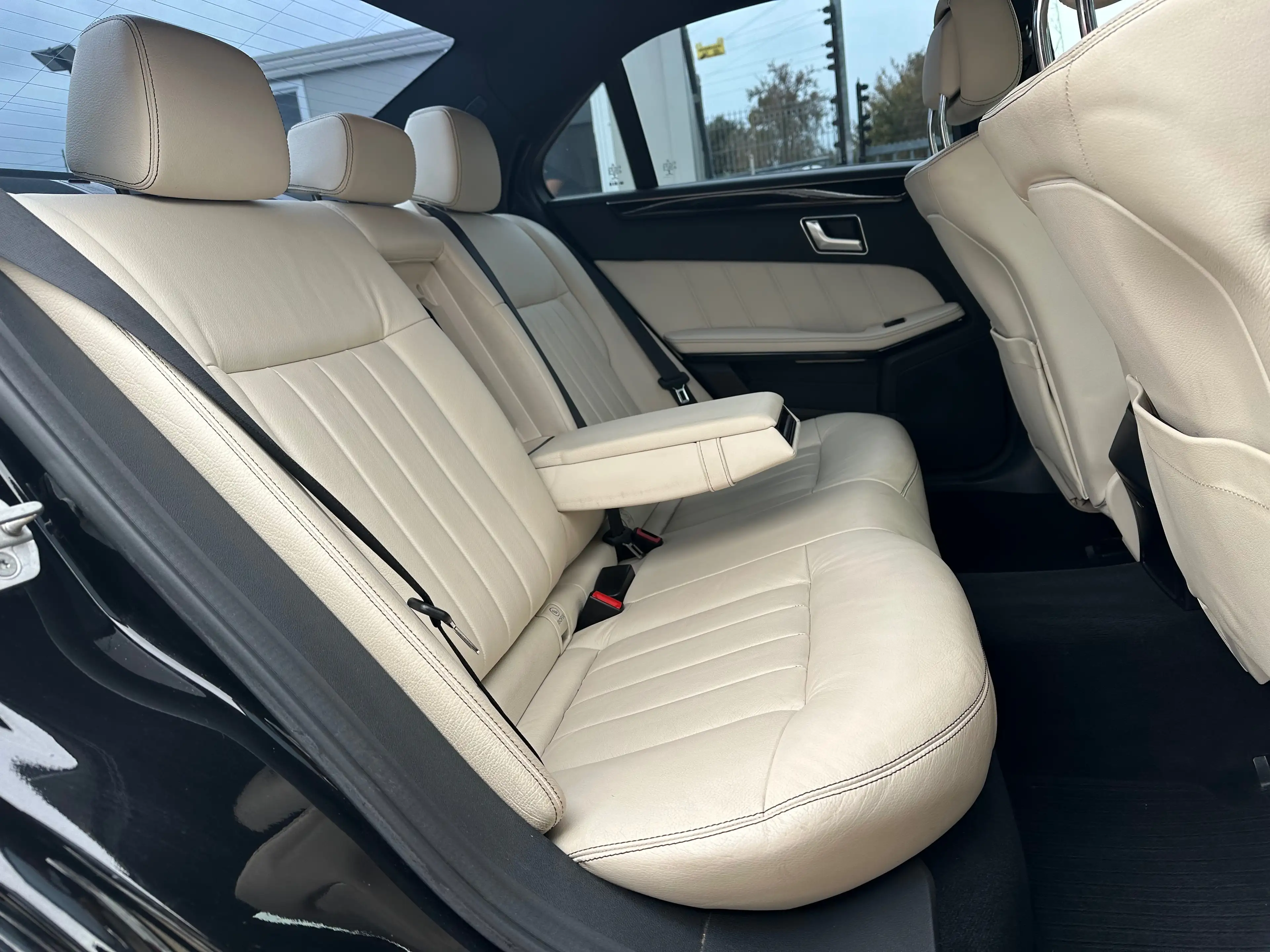 Mercedes-Benz E 220 E 220 BlueTEC Avantgarde — photo 11