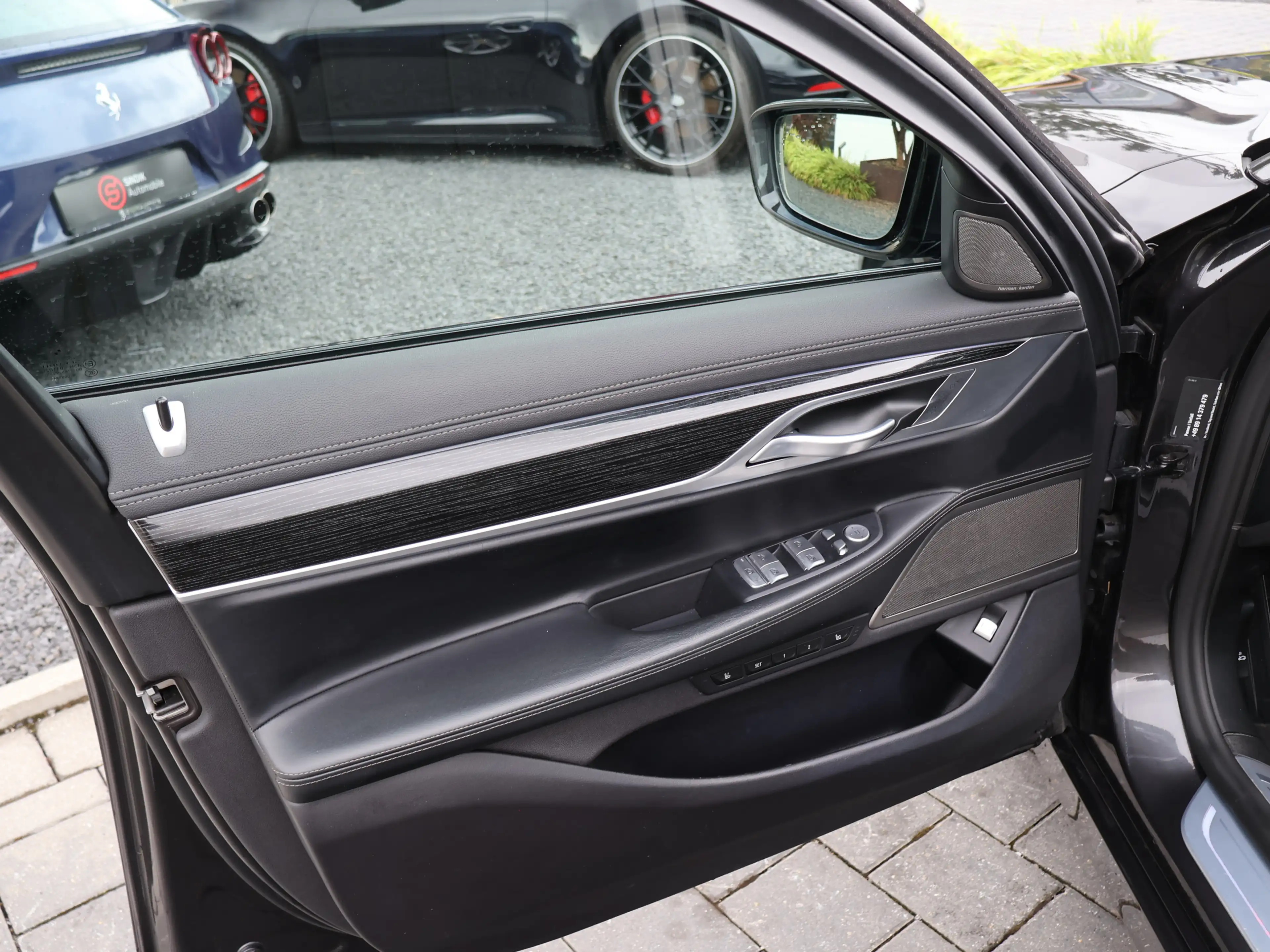 BMW 740 d xDrive ACC-NaviProf.-HeadUp-SoftClose-KeyG — photo 11